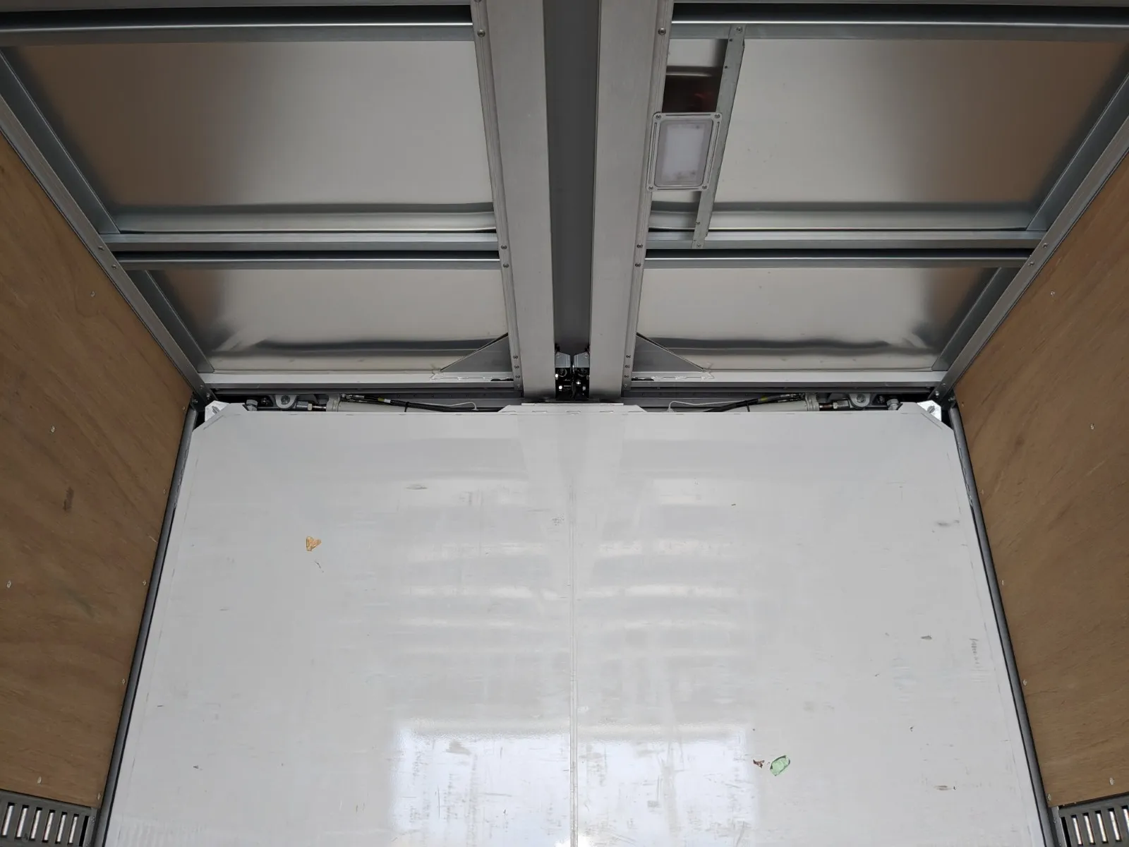 vehicle_image_2026070411353719qvjS2Tkb.webp