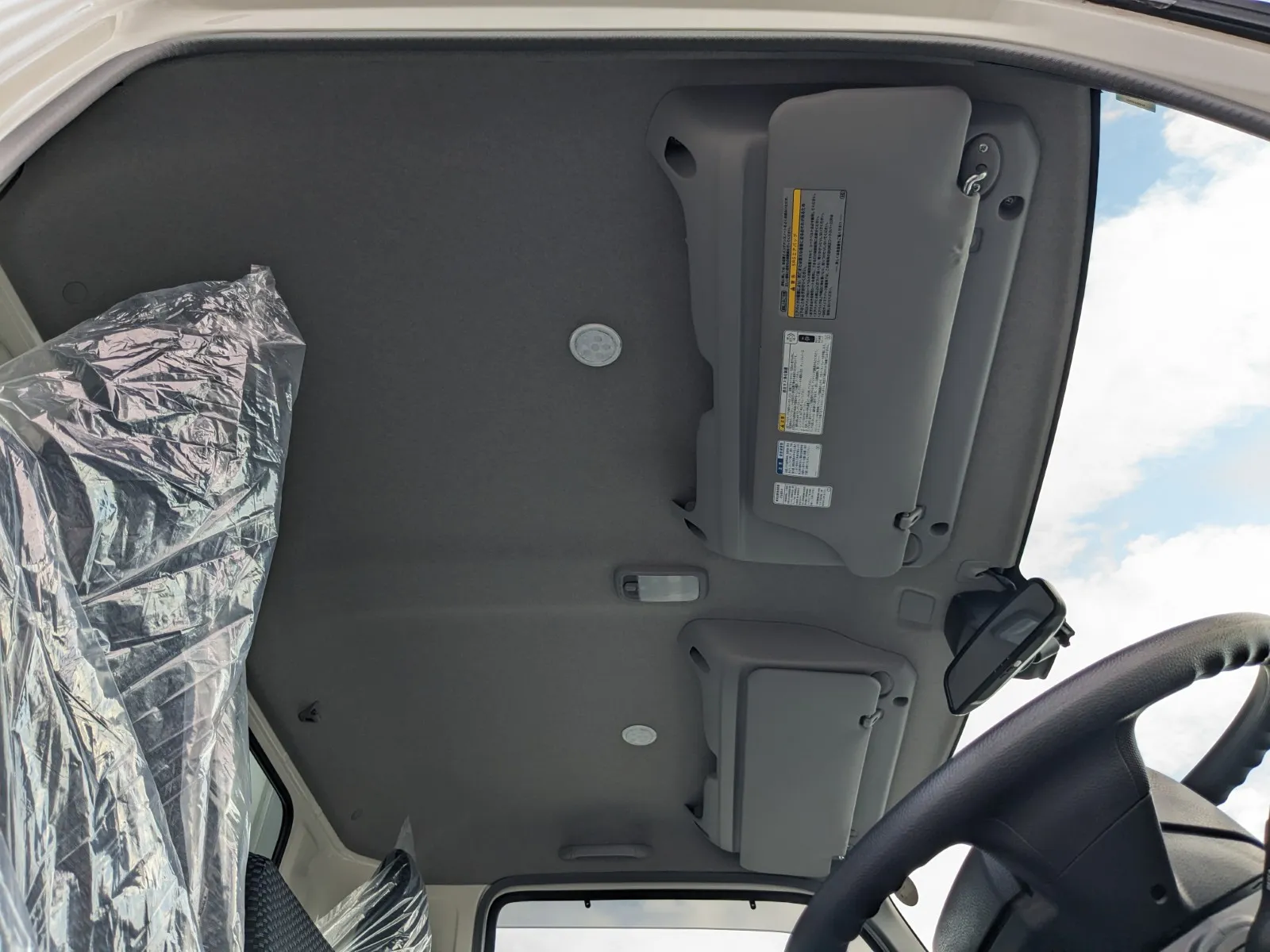 vehicle_image_20260704113545mZjbic58nB.webp