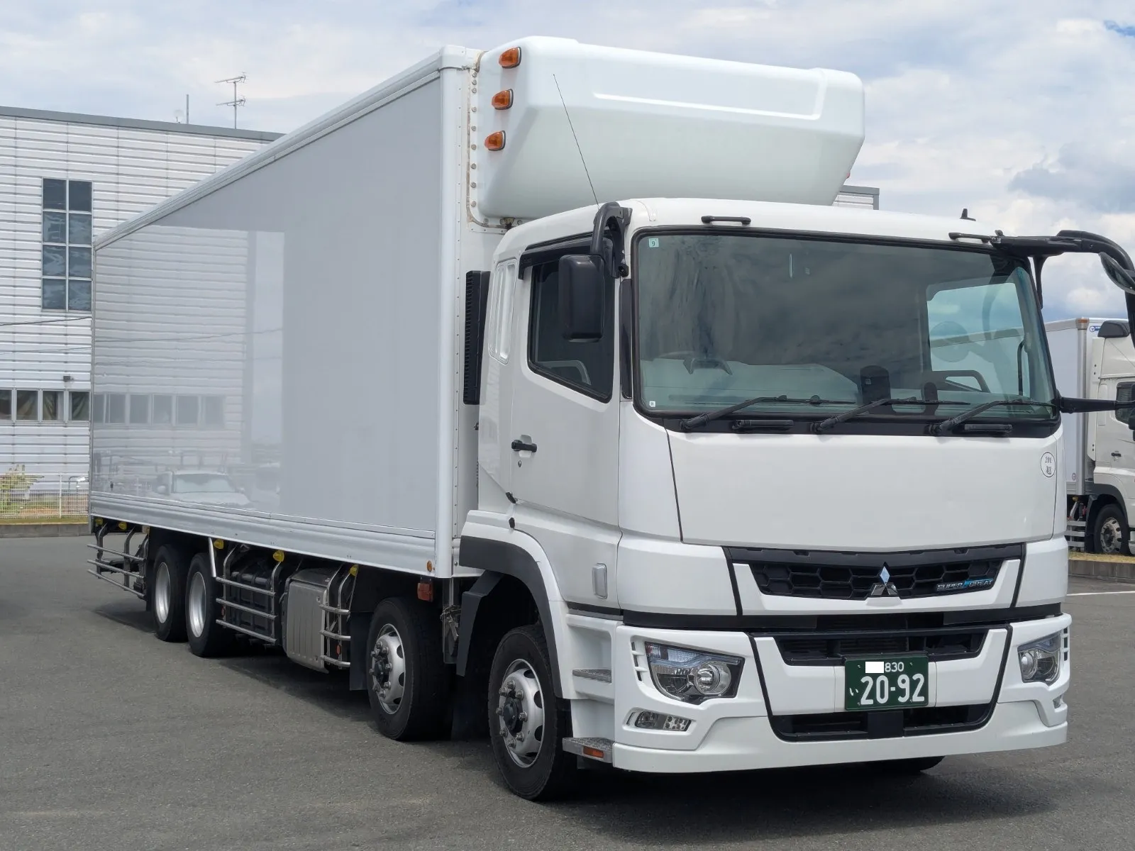 冷蔵冷凍車