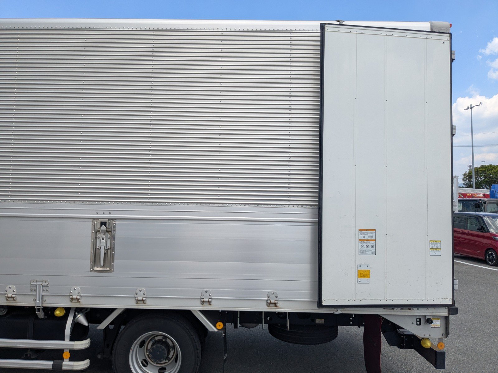 vehicle_image_20260601094439C2wrcD7m0u.jpg