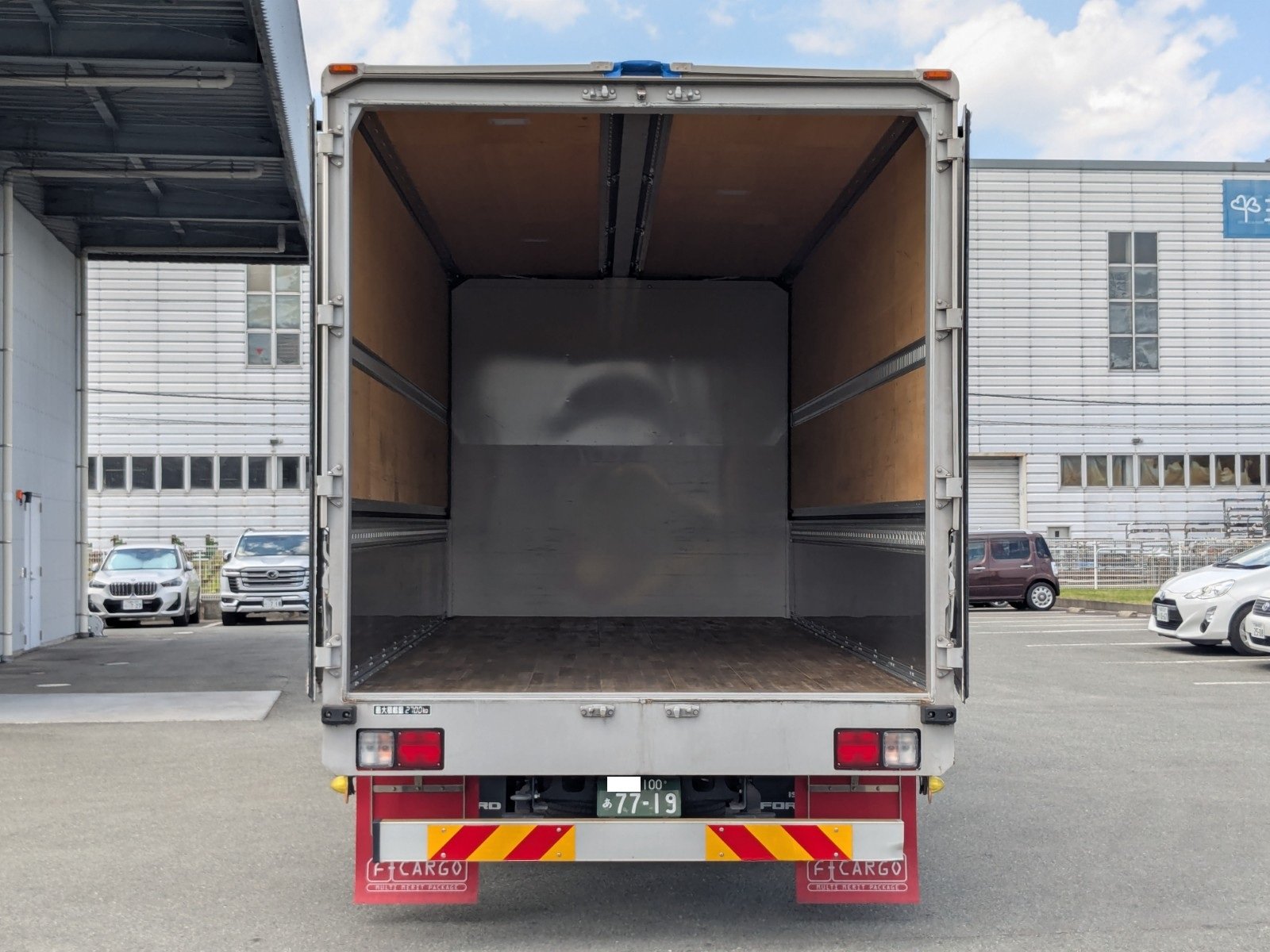 vehicle_image_20260601094439zrzLnEJVYU.jpg