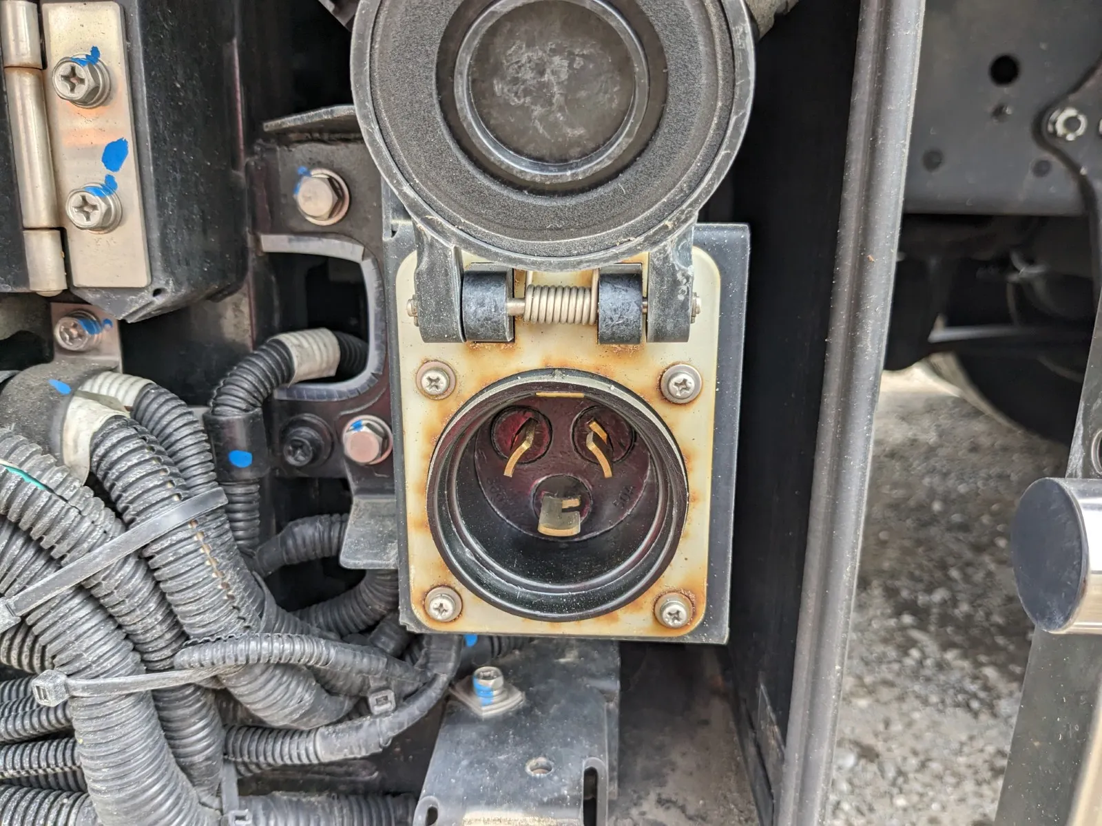 vehicle_image_20260723105625lj67uRyo9P.webp
