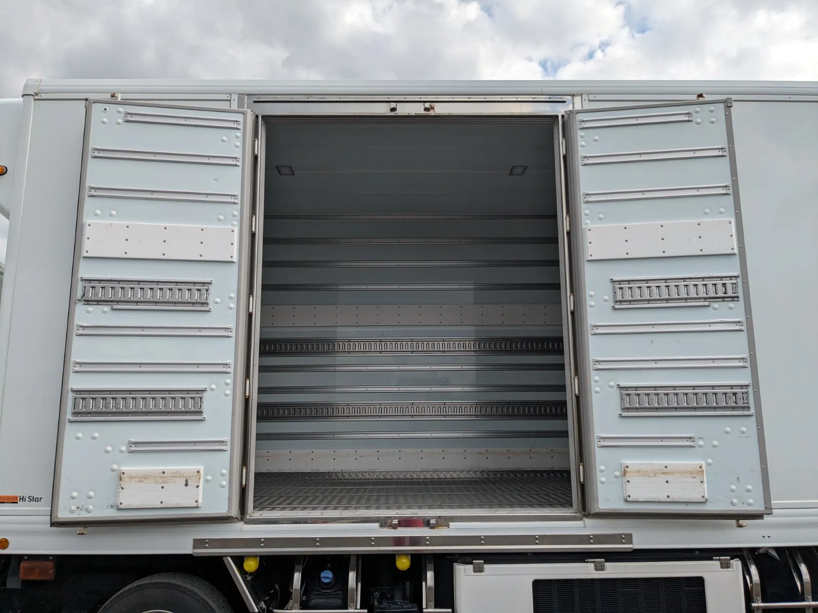 vehicle_image_20260723105626yoIBg6P0Br.webp