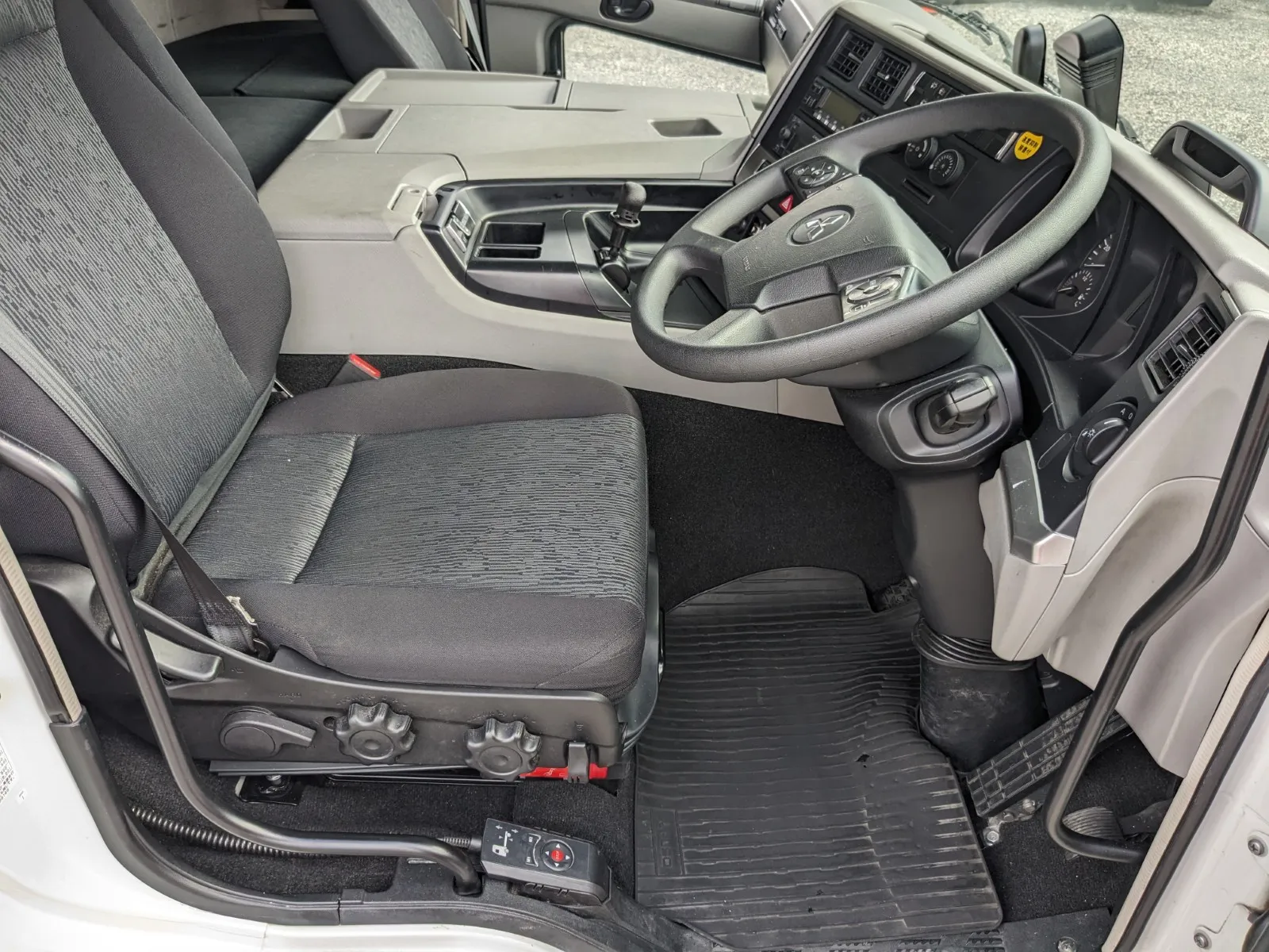 vehicle_image_20260723105629HS8EJXs4uQ.webp