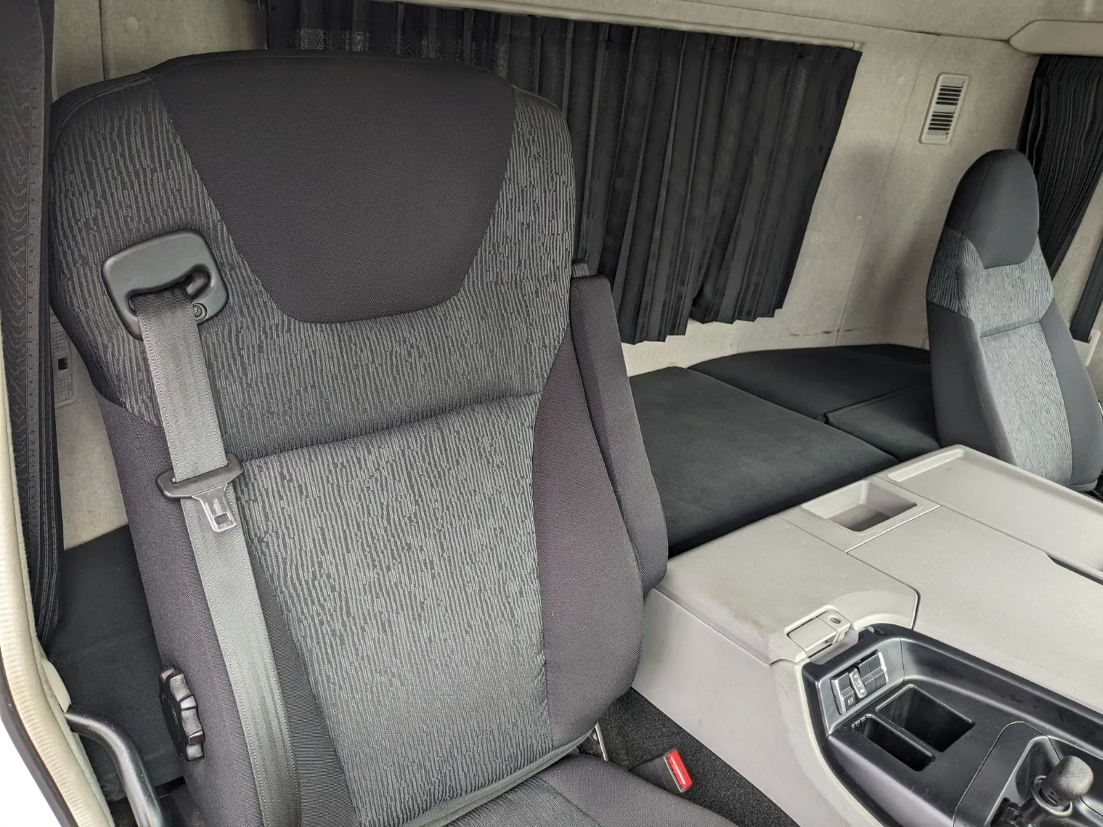 vehicle_image_20260723105629oP4iwMADlf.webp