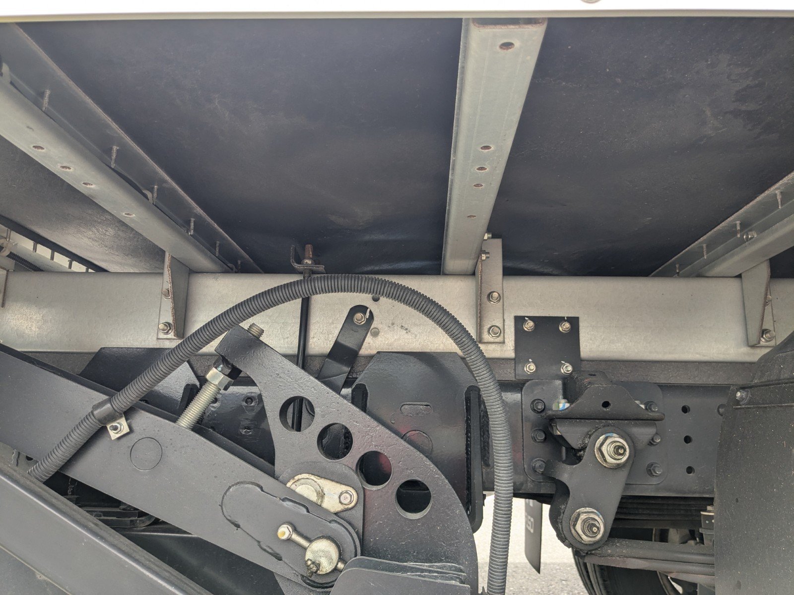 vehicle_image_20260420183645Bozvdq6uJX.jpg