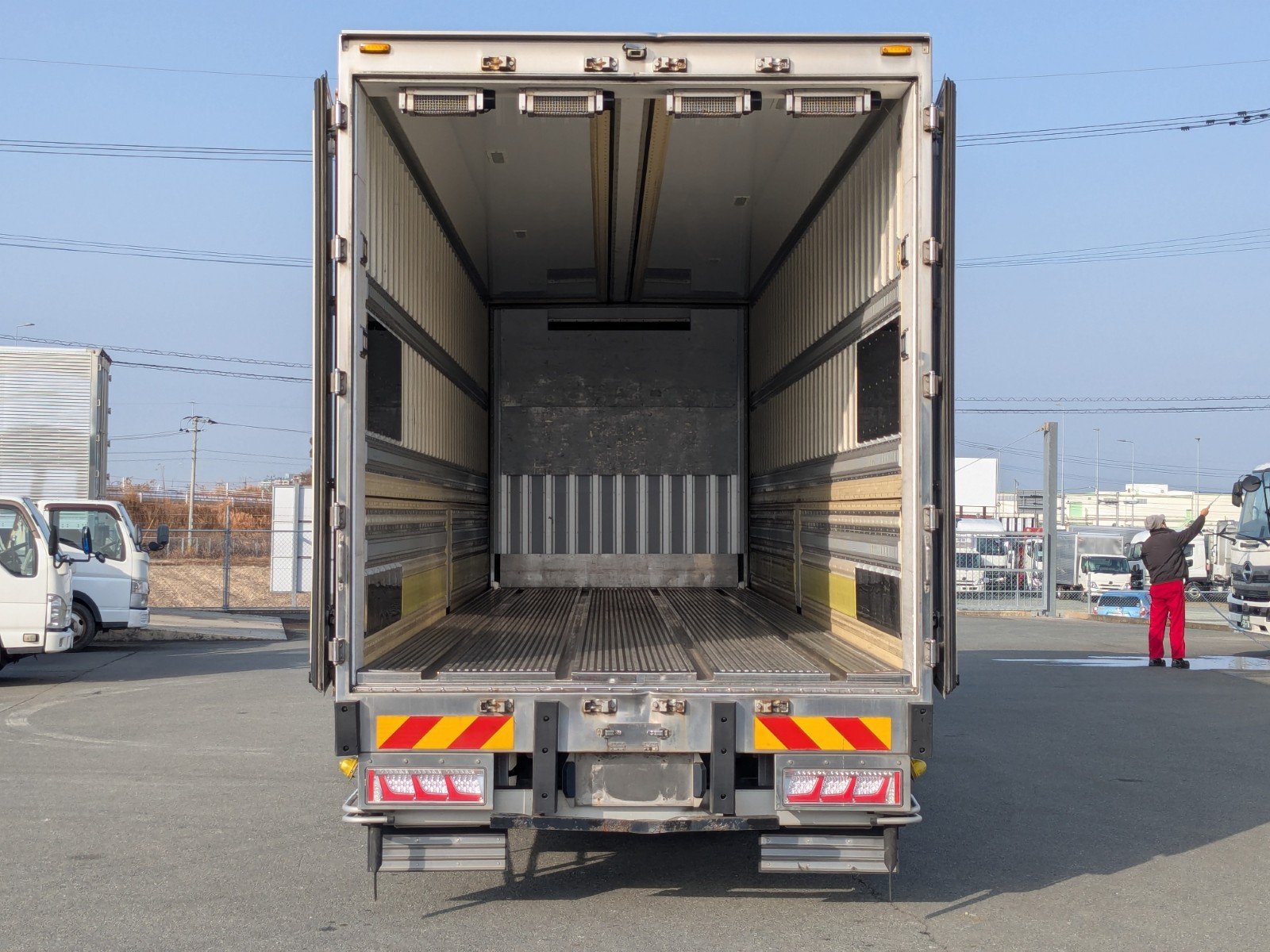vehicle_image_20260129100445hriuZEew7A.jpg