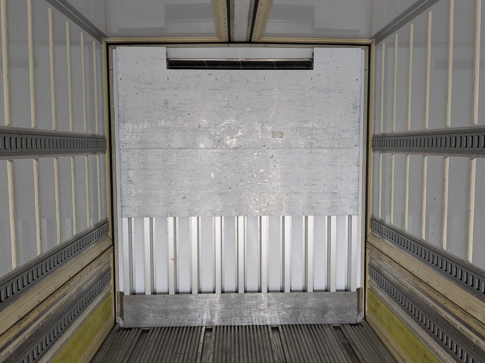 vehicle_image_20260129100445lY5pDMI1Rh.jpg