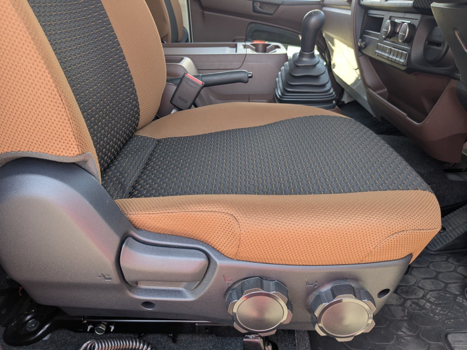 vehicle_image_20260519101111H2SpUNWyBs.jpg