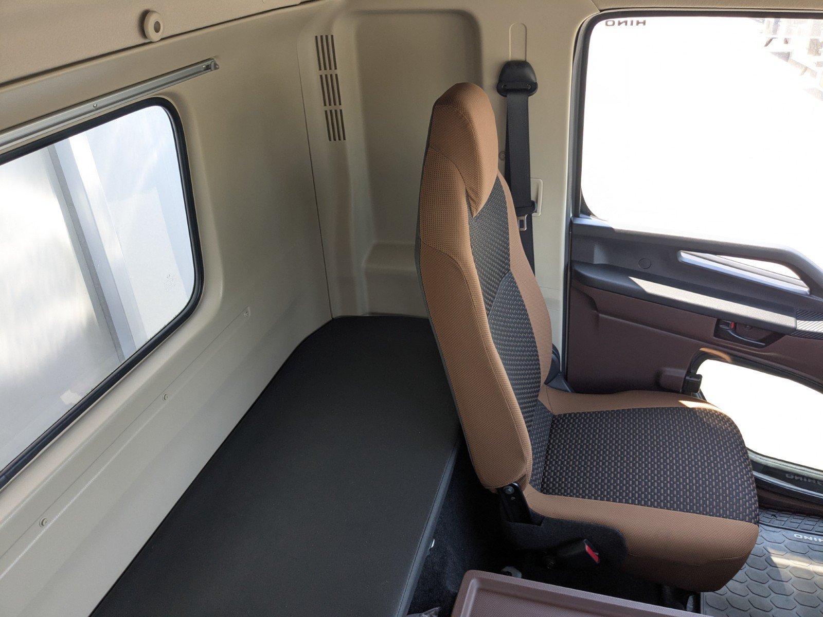 vehicle_image_20260519101111ej61eoifWj.jpg
