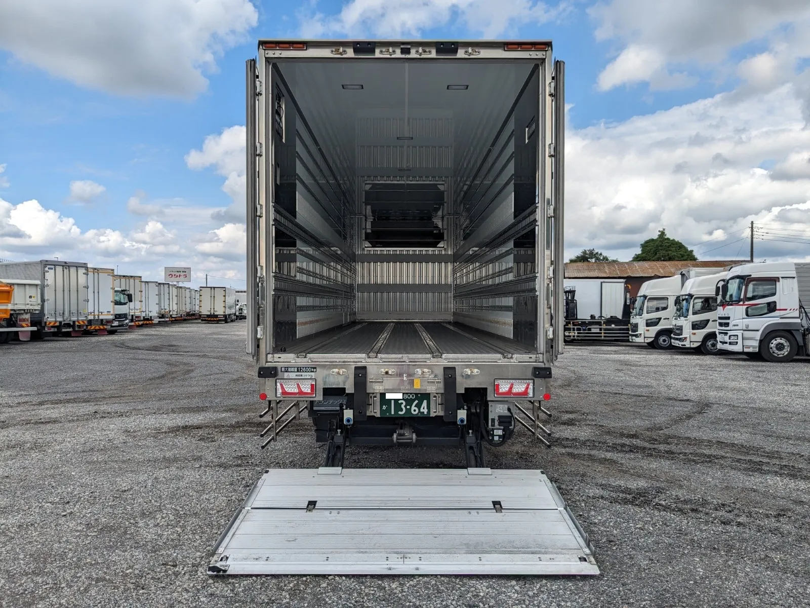 vehicle_image_202606301558127rDOdD3W99.webp