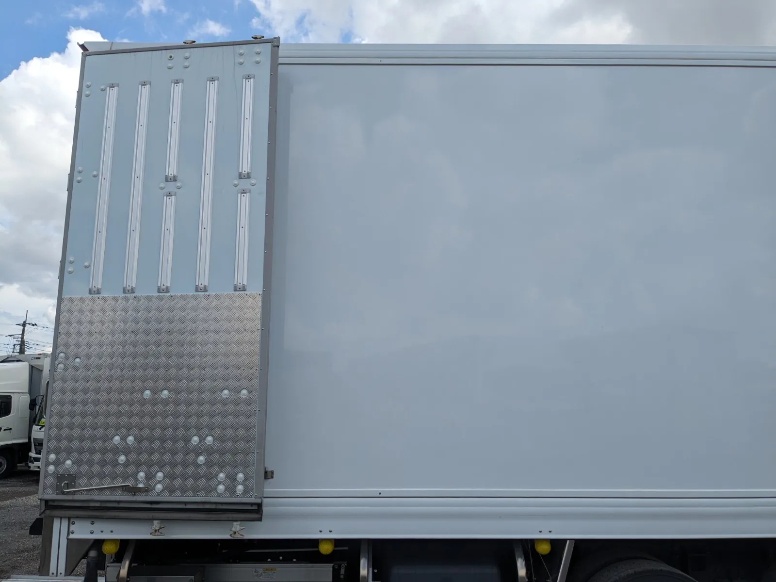 vehicle_image_20260630155823zJJ0wLZhz9.webp