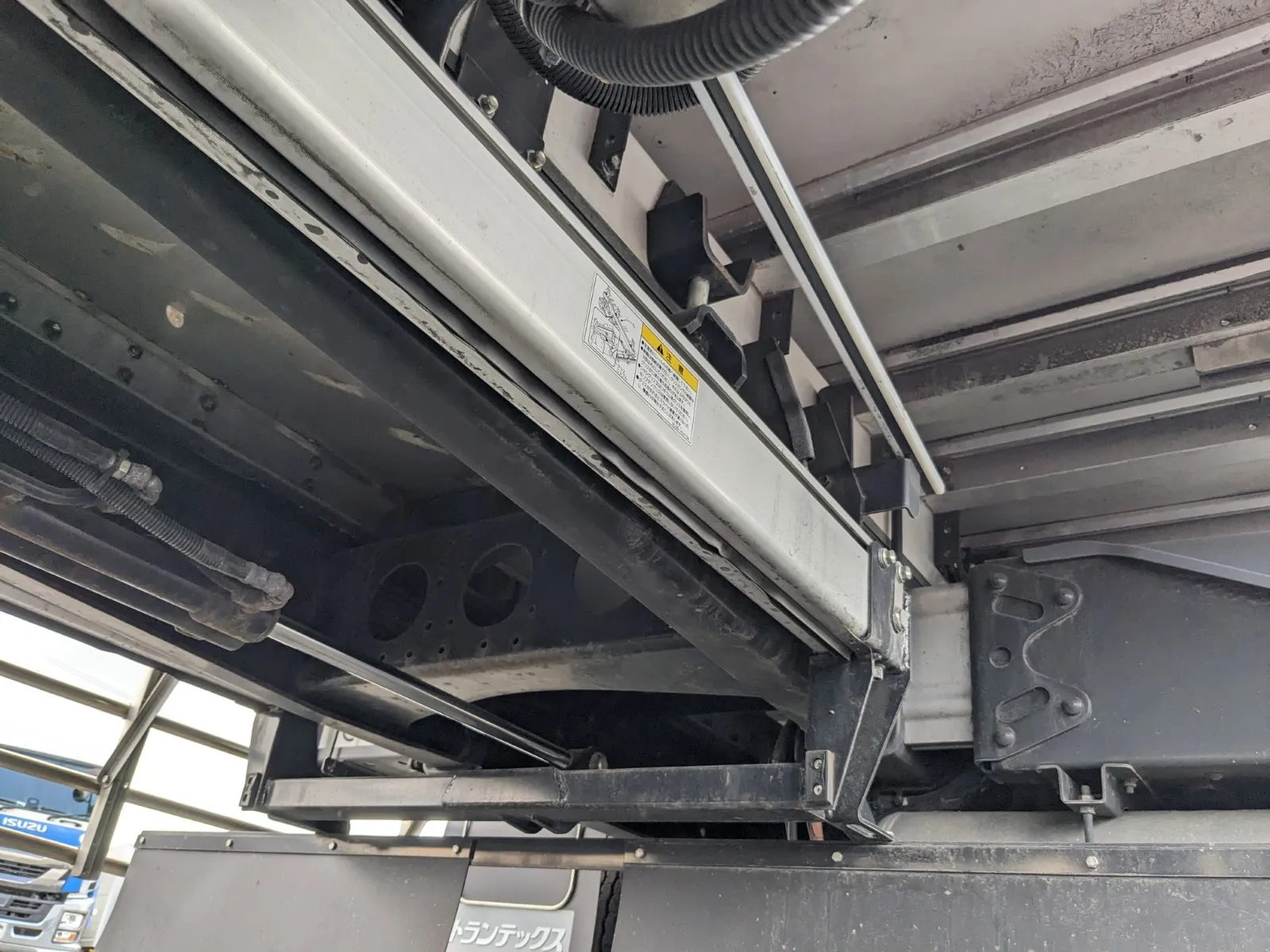 vehicle_image_20260630155824U5a8IiVniu.webp
