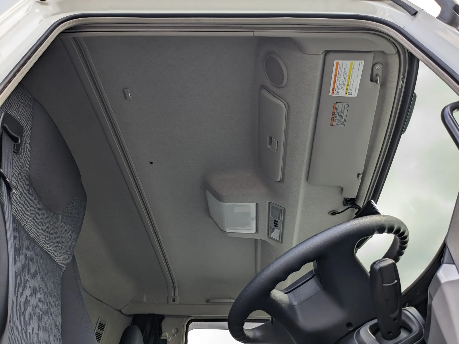 vehicle_image_20260630155825UWBg5xzSQg.webp