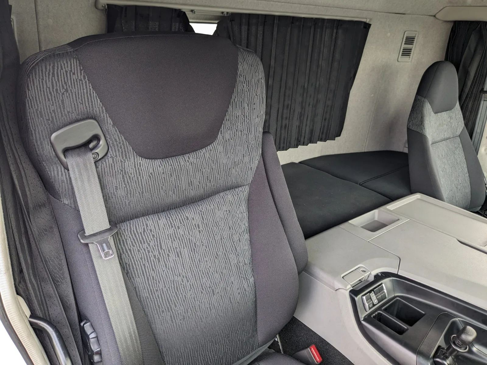 vehicle_image_20260630155825YmNHRvnxcZ.webp