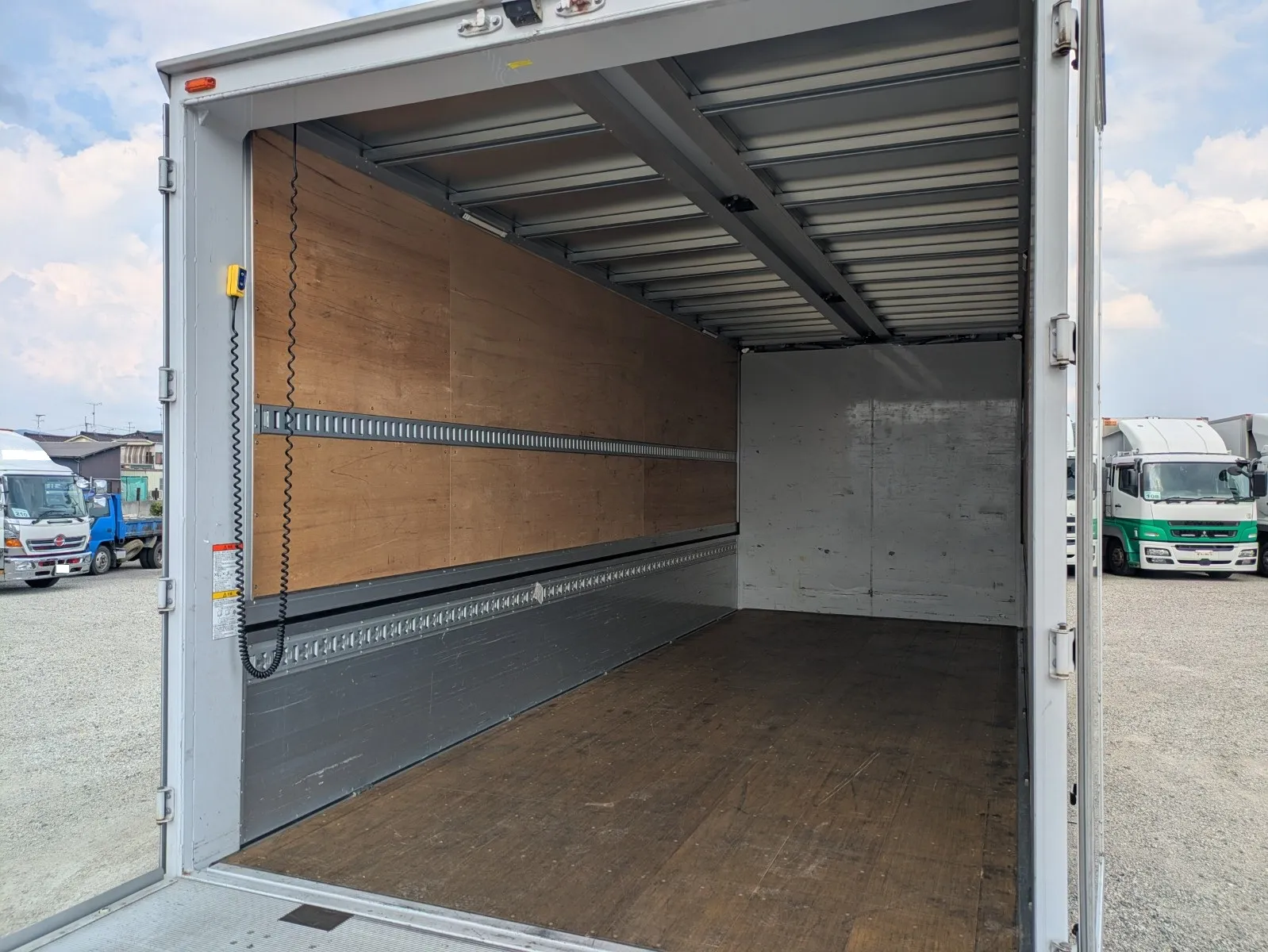 vehicle_image_20260804110611Ne97NU0Hdx.webp