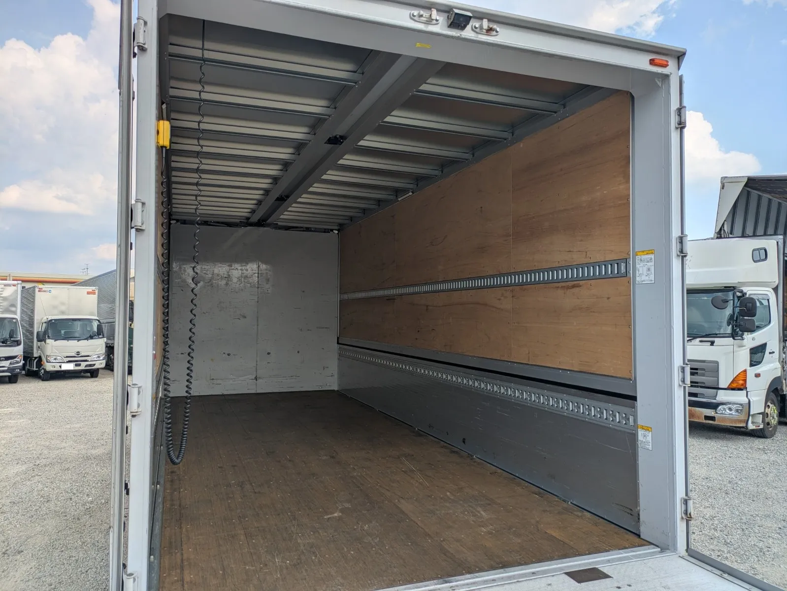 vehicle_image_20260804110611VWVQ1essRH.webp