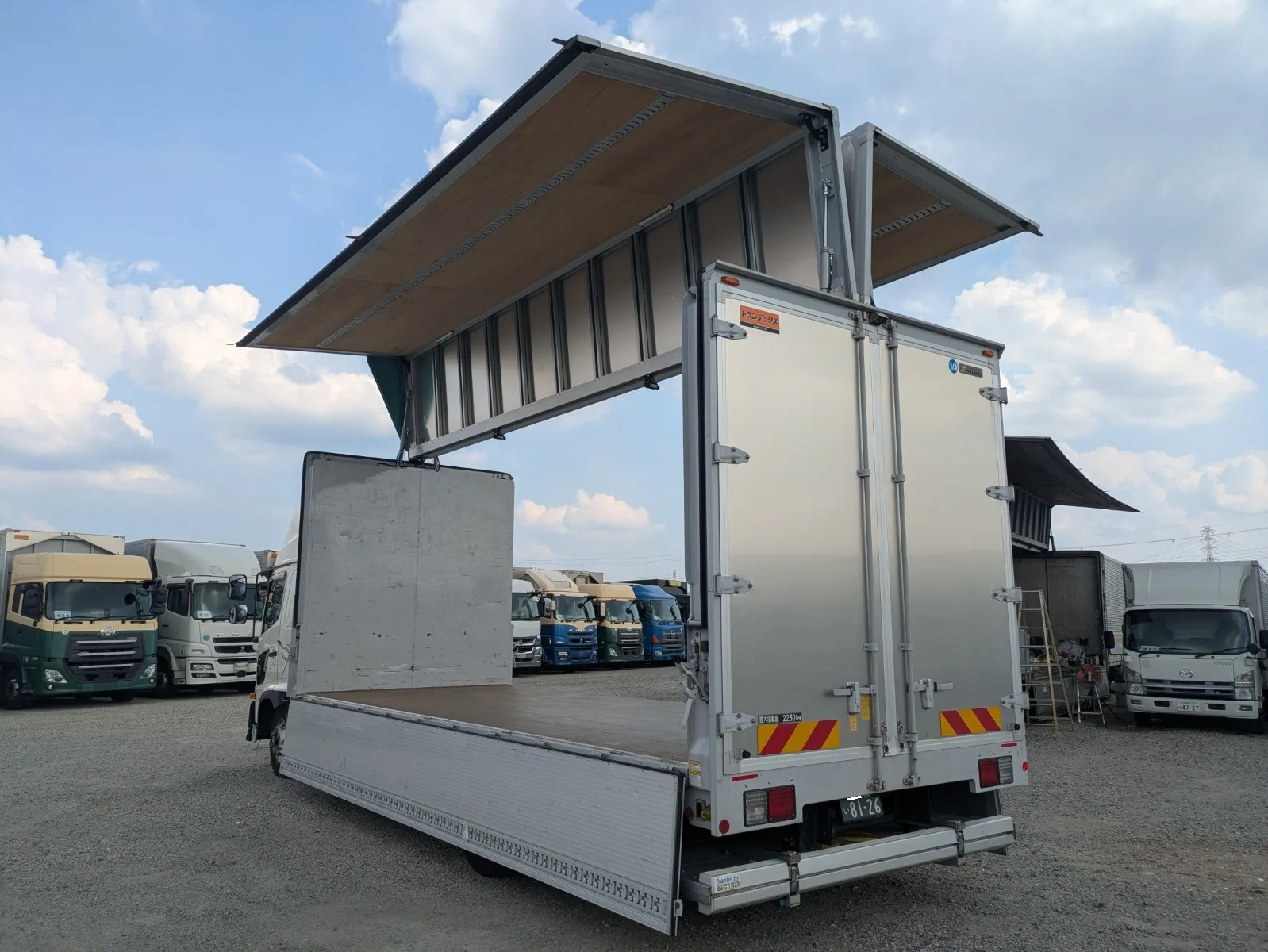 vehicle_image_20260804110618coCrmr1Q5h.webp