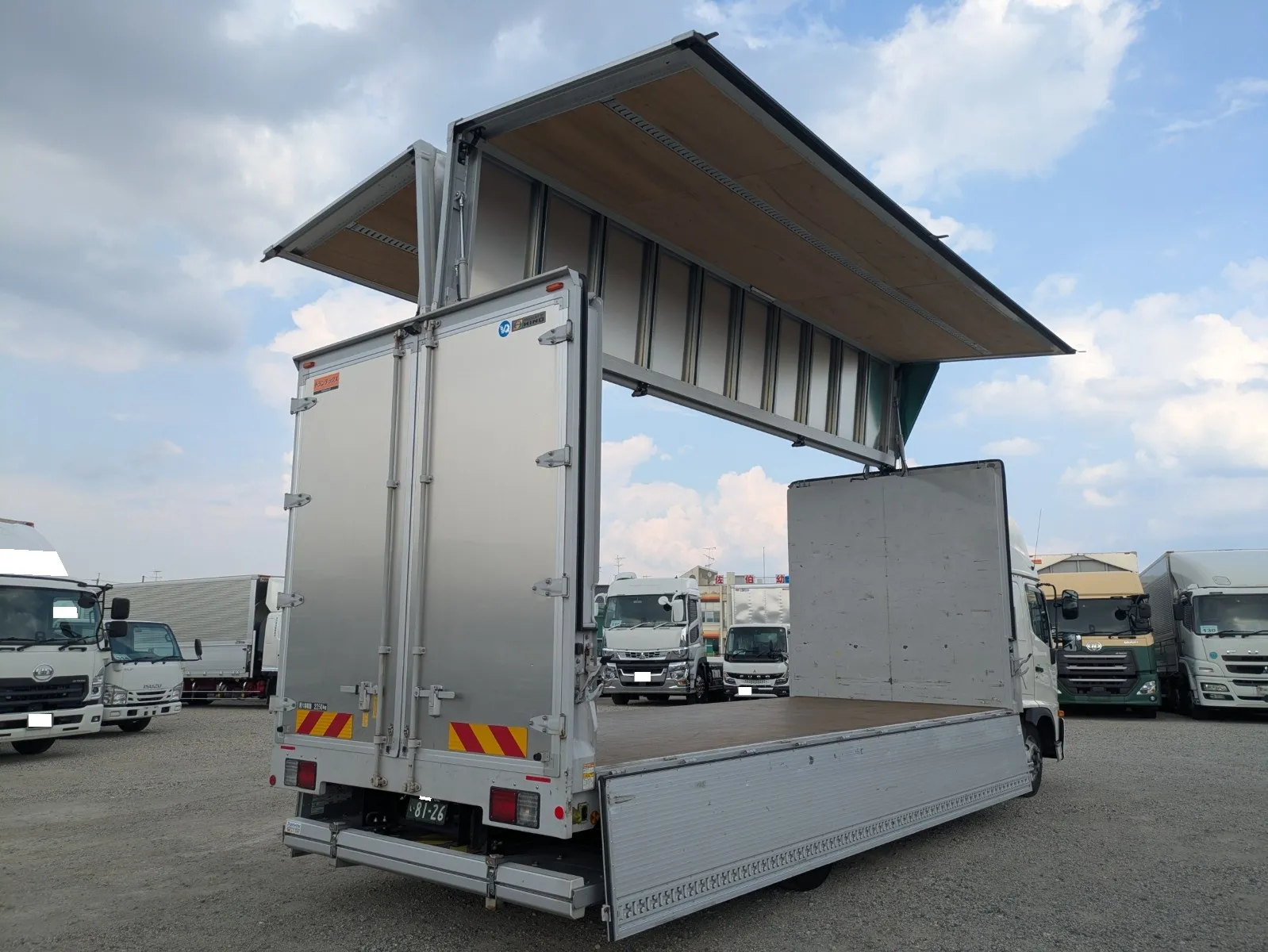vehicle_image_20260804110618hrZkp0wc5Y.webp