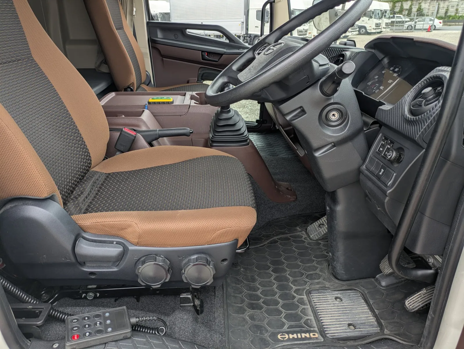 vehicle_image_20260708110140RxEYMcREXB.webp