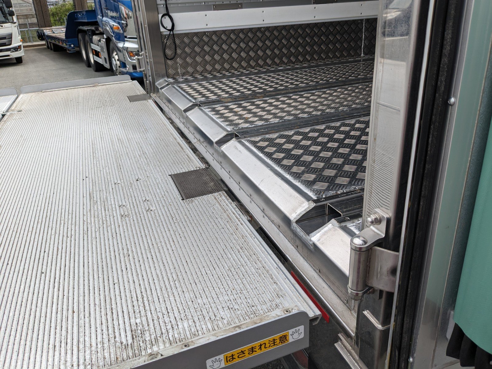 vehicle_image_202603301914522Y0JTJh3xk.jpg