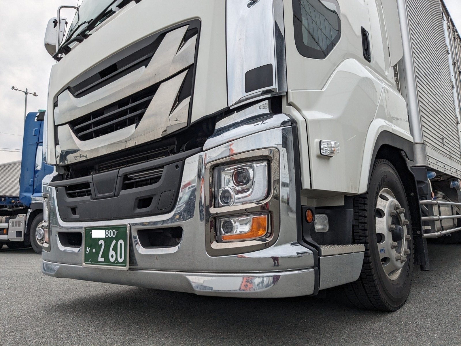 vehicle_image_20260330191452bV6csaX0Cb.jpg
