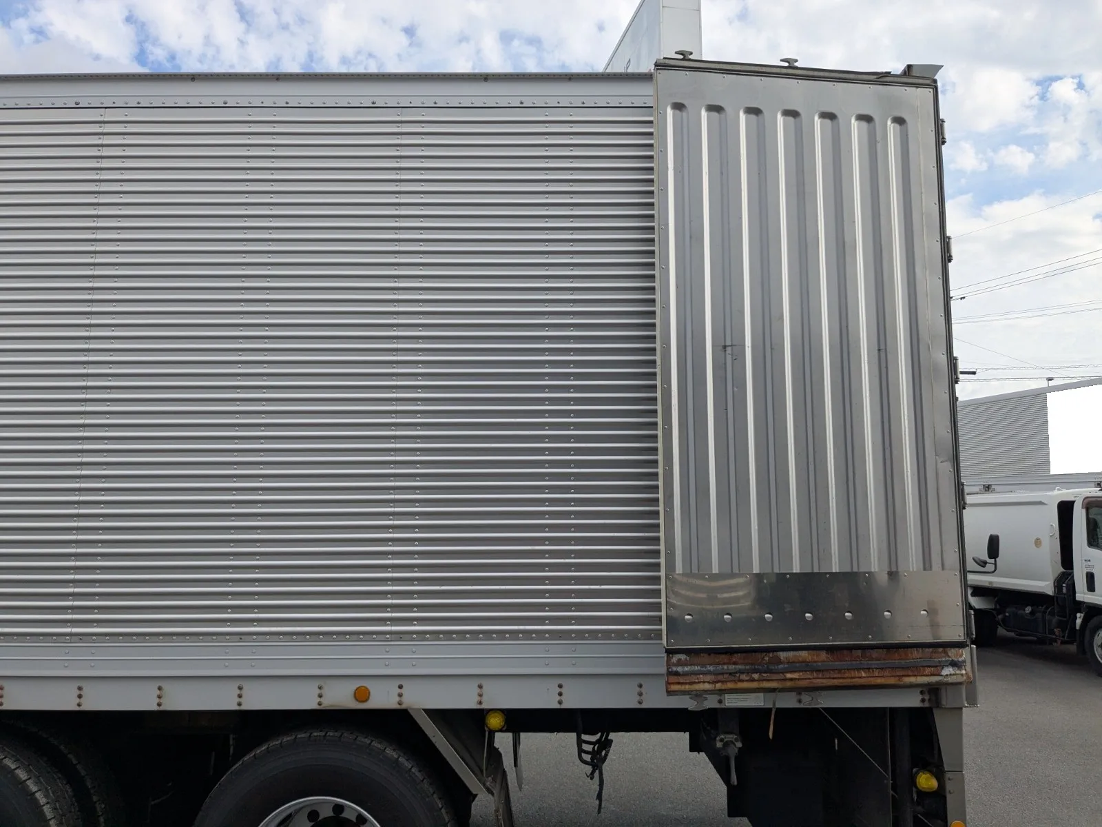 vehicle_image_20260619090844CwZT1yGQRB.webp