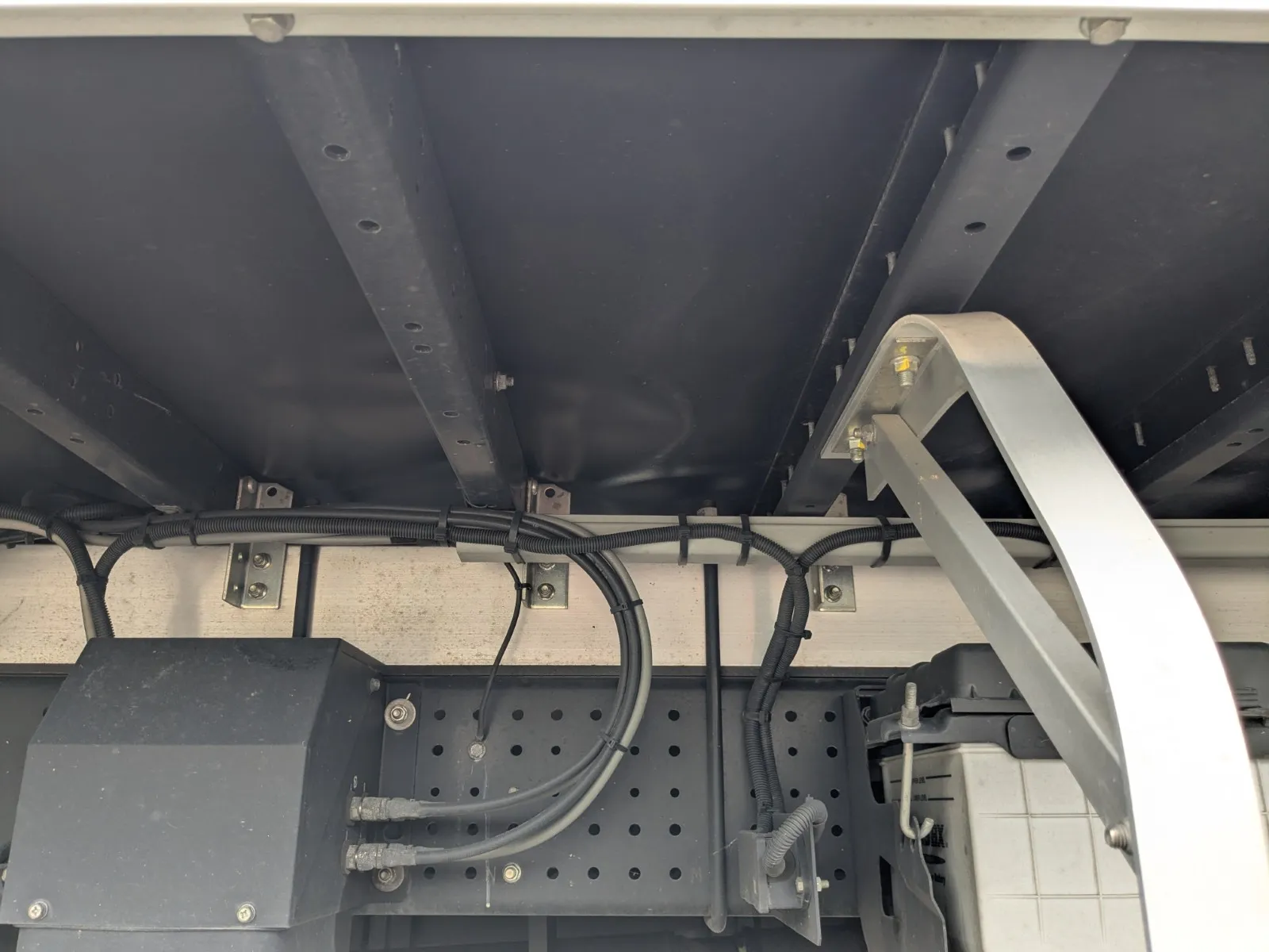 vehicle_image_20260708143202oVnoLe0sMK.webp