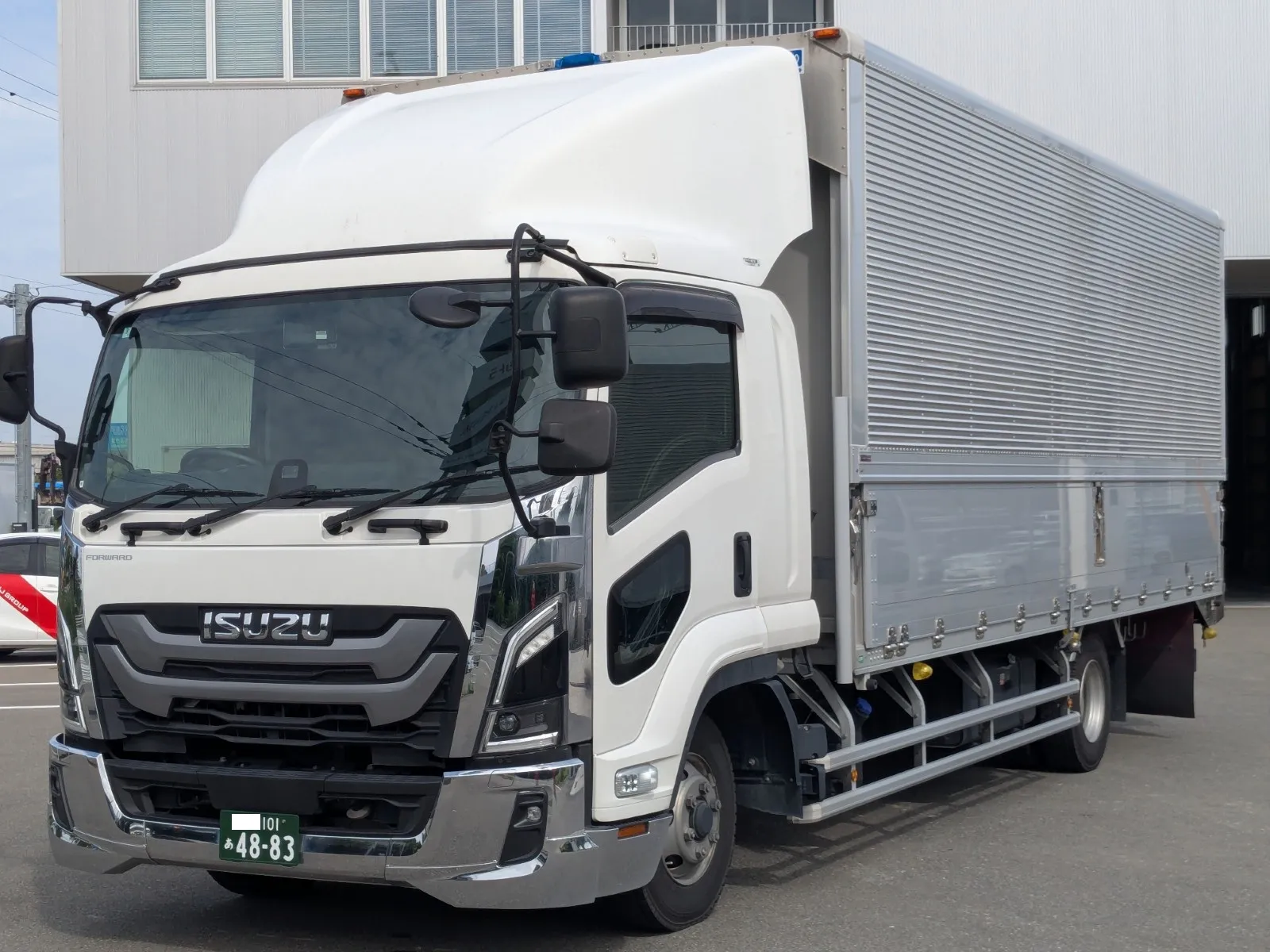 vehicle_image_20260708141926jXPuaPHOAi.webp