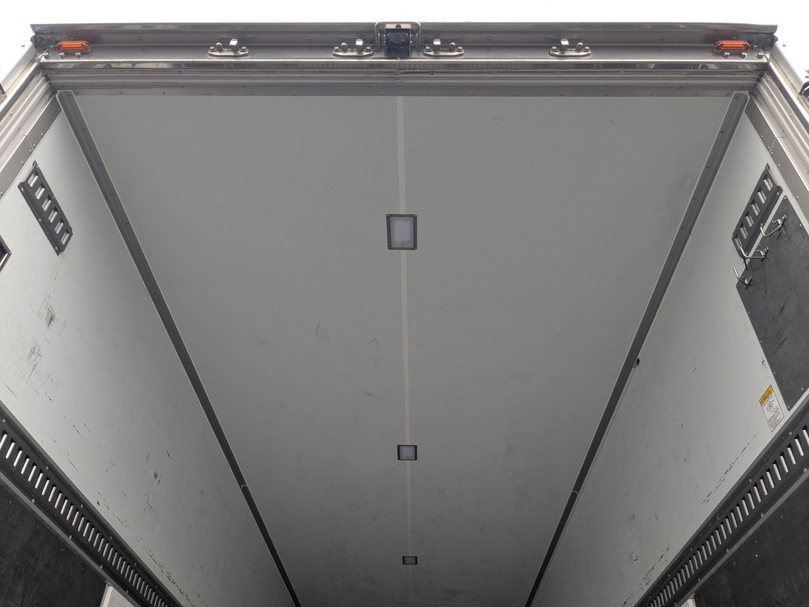 vehicle_image_20260606145610fkOdWtXu8s.jpg