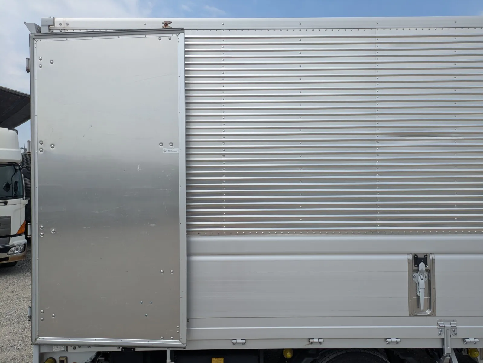 vehicle_image_20260730114010WPW6aaZN6x.webp