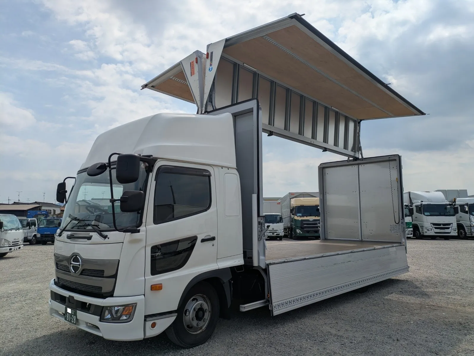 vehicle_image_20260730114012GAgFT15QOx.webp