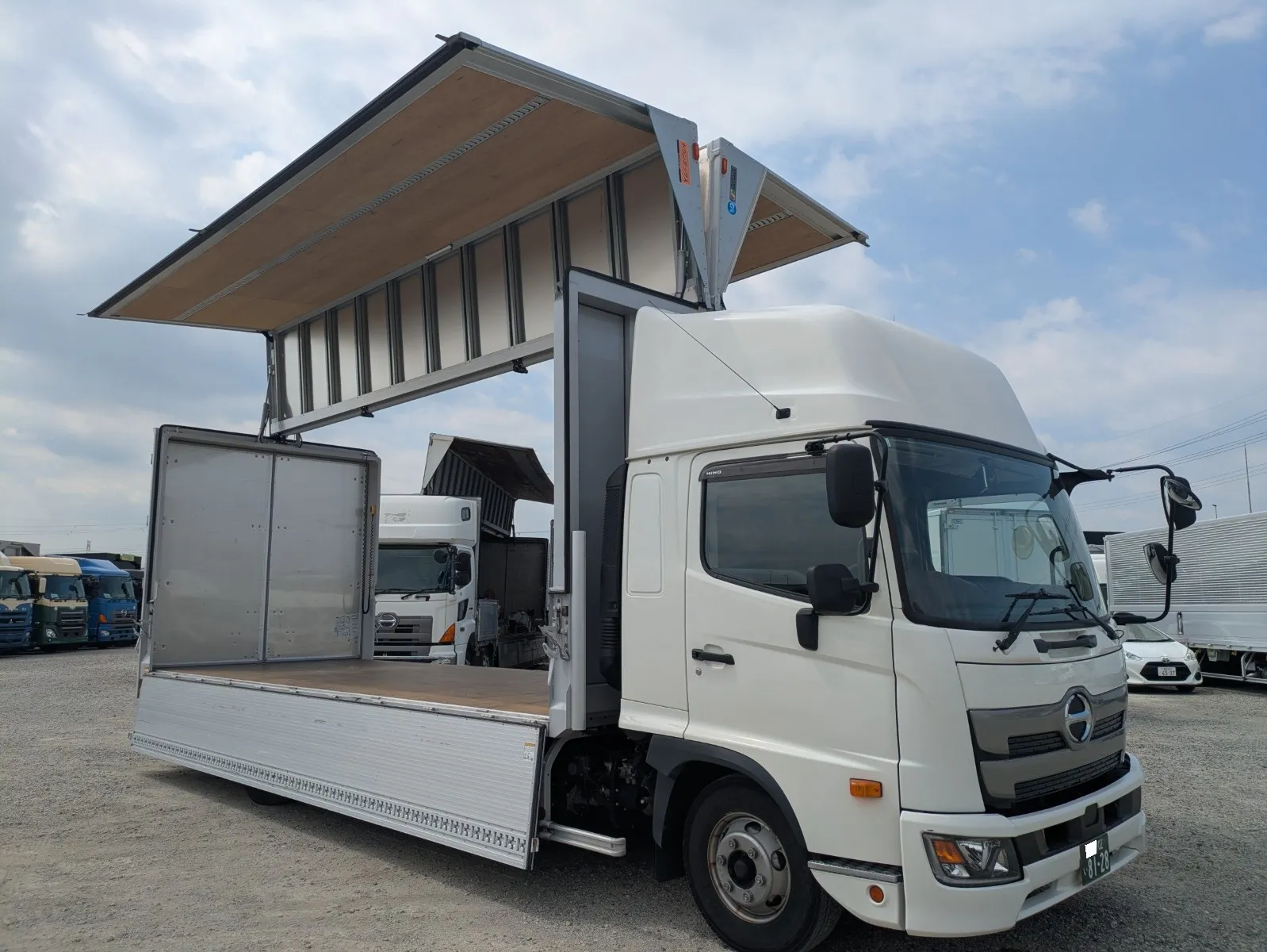 vehicle_image_20260730114012L0lYbRpUoF.webp