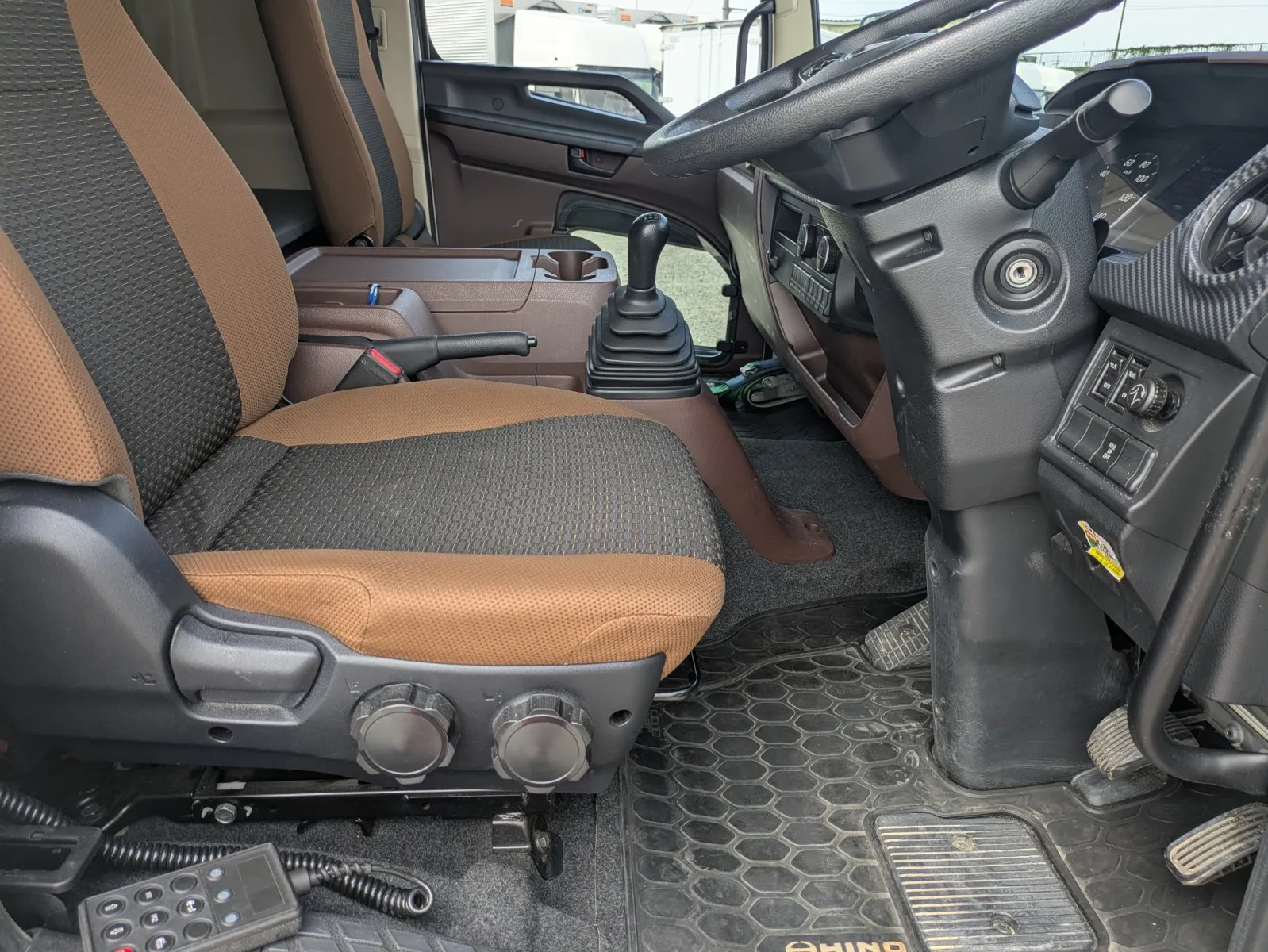 vehicle_image_20260730114013tb2JfY63vQ.webp