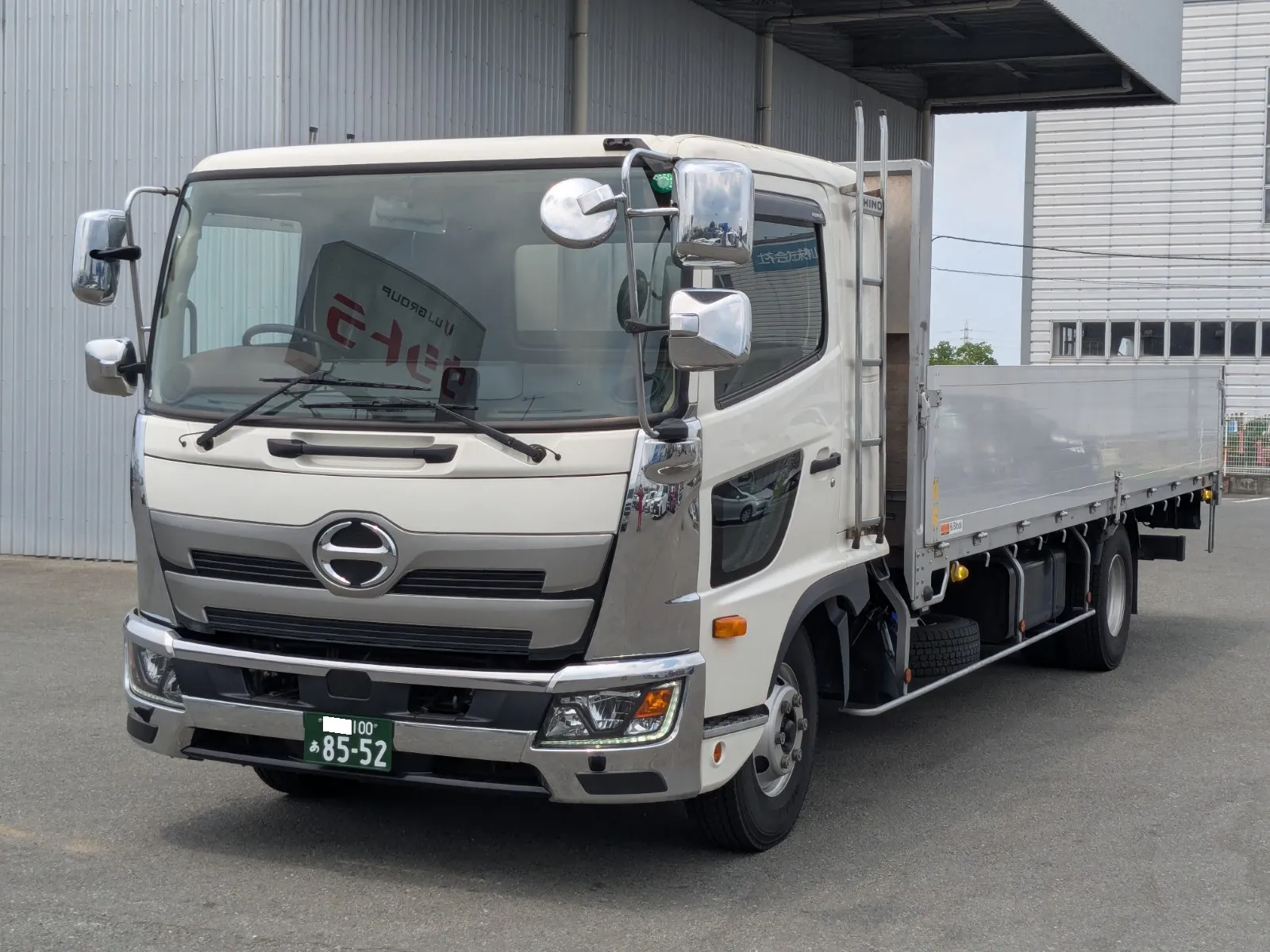 vehicle_image_202608051055156qj5815T3O.webp