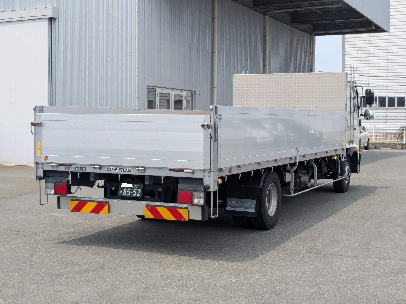 vehicle_image_20260805105515MxEUHM84kB.webp