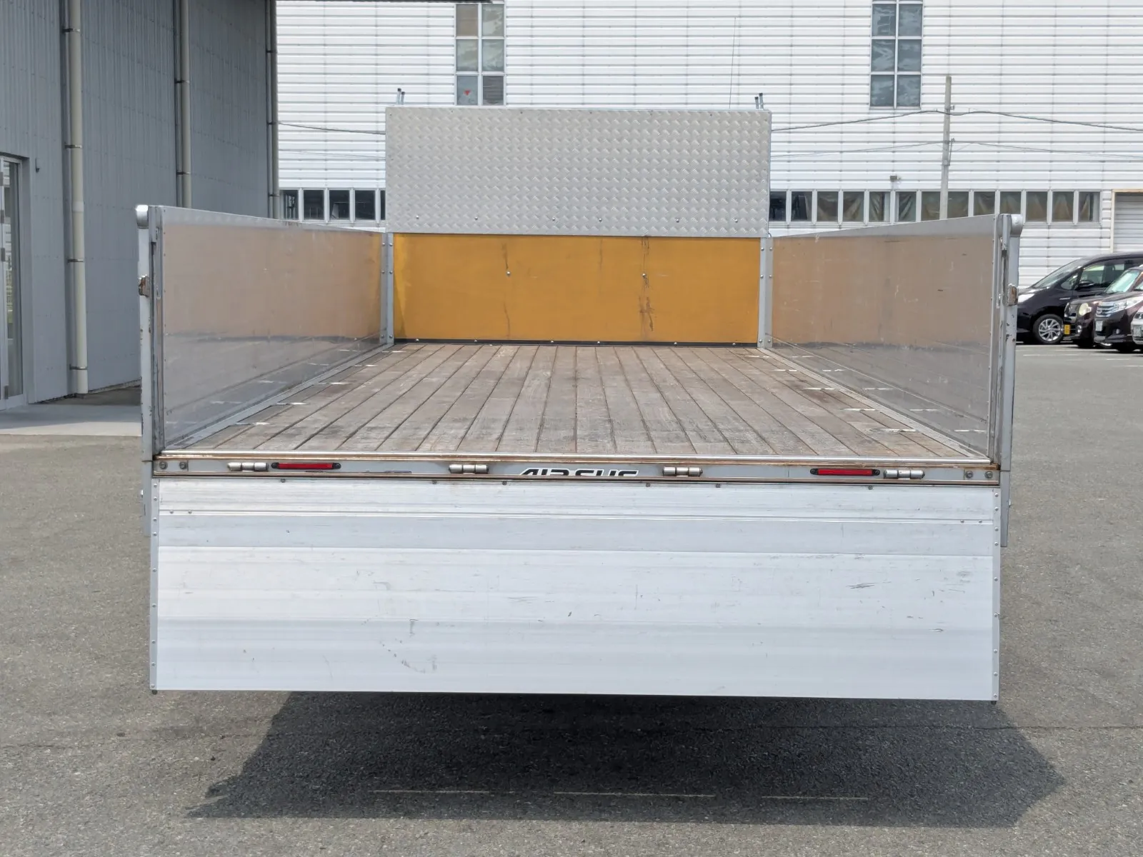 vehicle_image_20260805105517bbINrWL1t9.webp