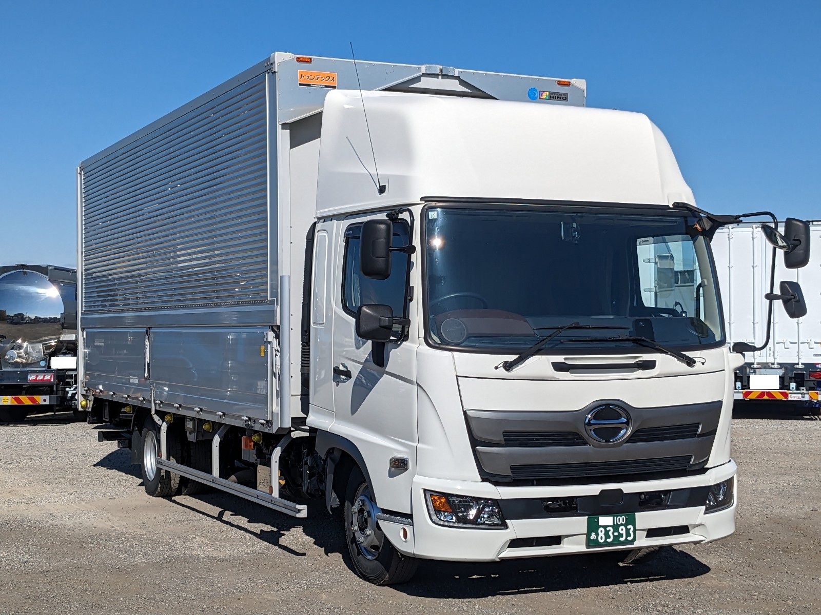 トラック販売・買取｜UJグループ（ウシトラ）