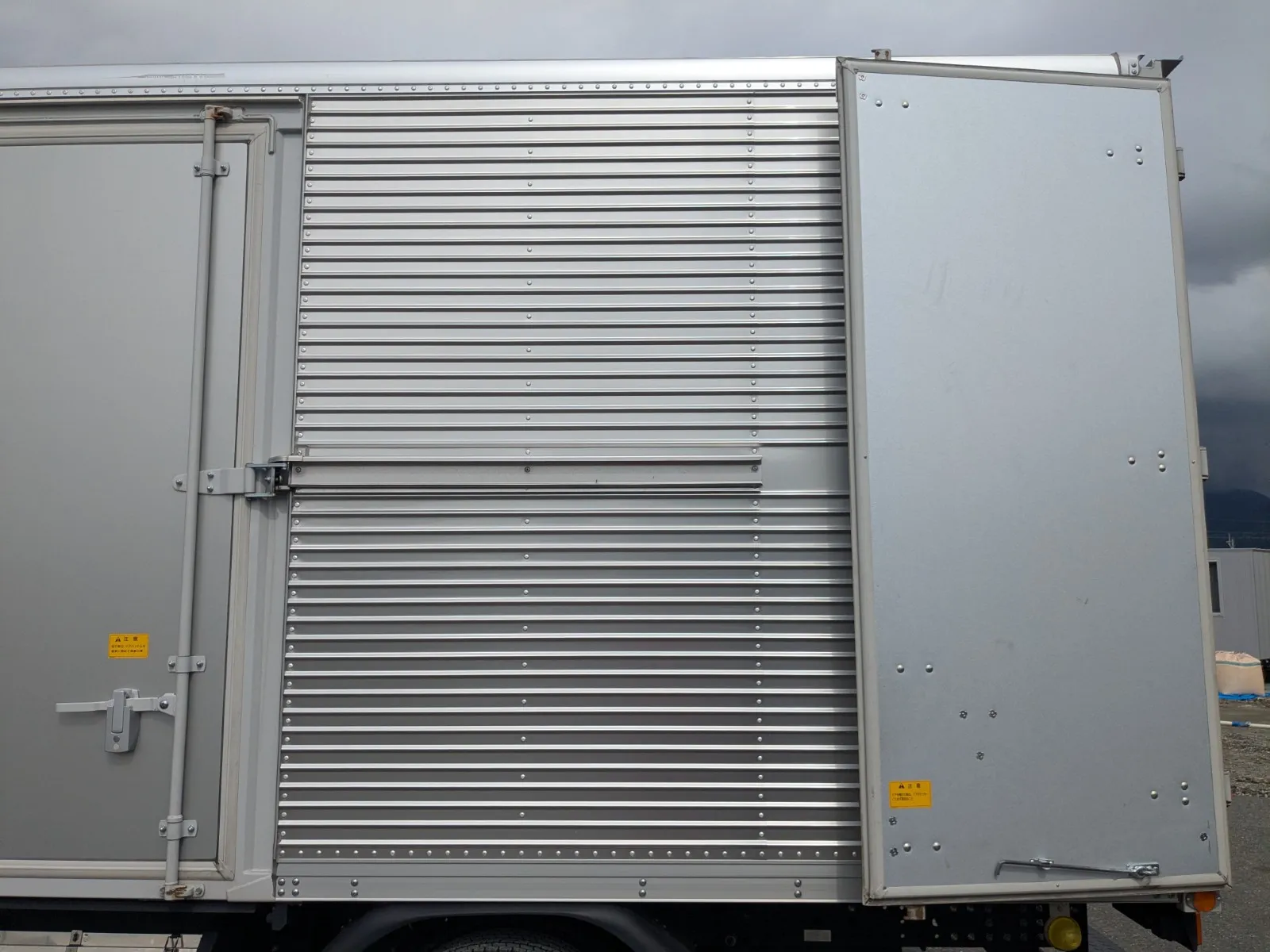 vehicle_image_20260707112435c4GqnfO5lO.webp