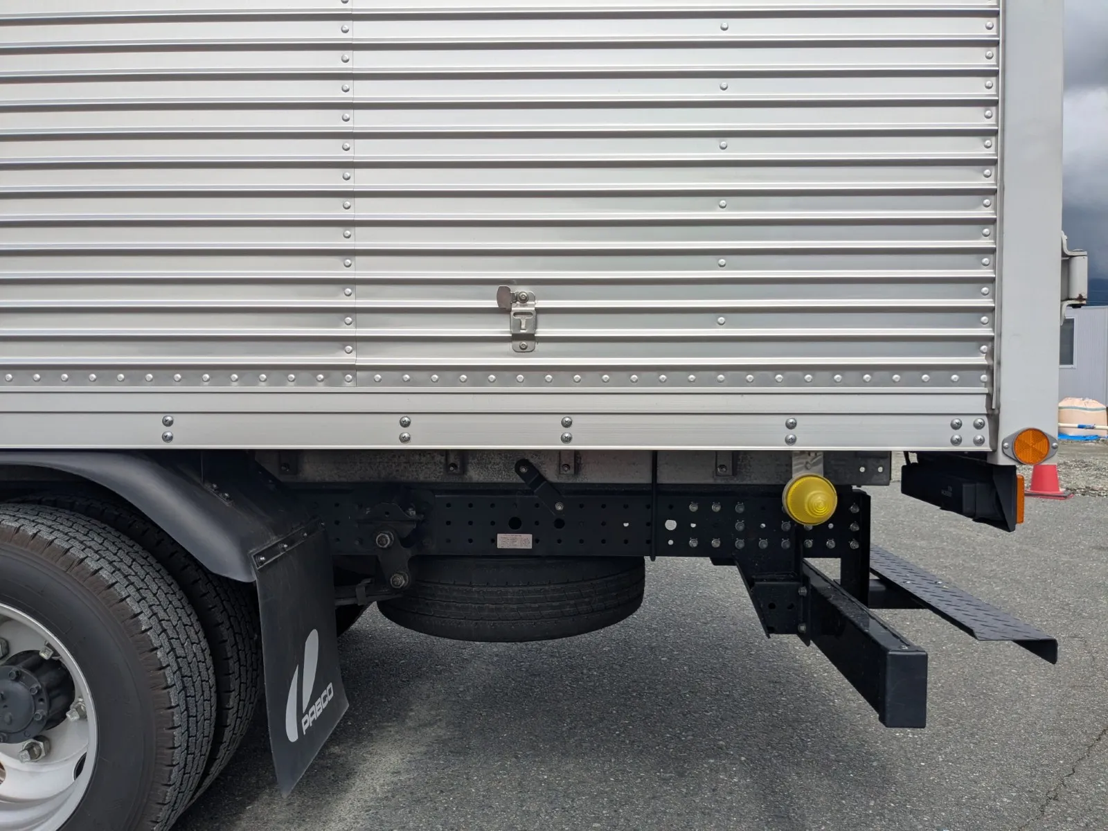 vehicle_image_20260707112436Y2KsBxMaXf.webp