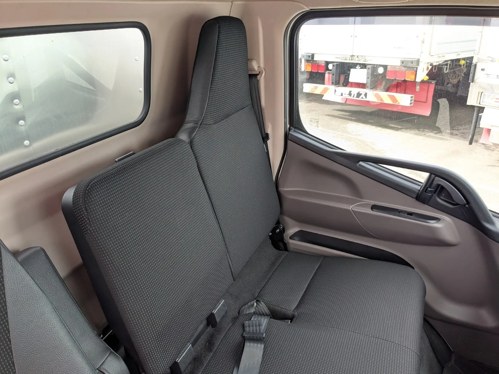 vehicle_image_20260707112441RkkPUF4JGx.webp