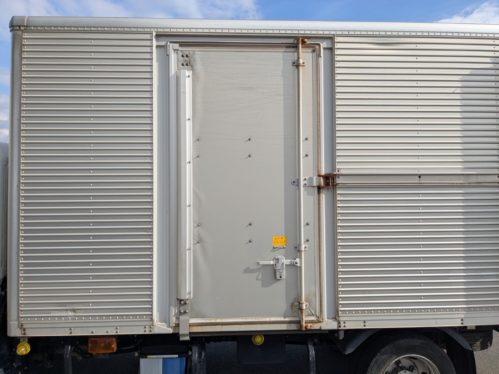 vehicle_image_20251202104334vKV9DgXvZg.jpg
