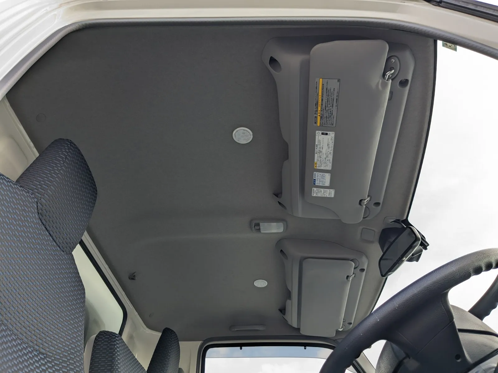 vehicle_image_20260704114705yzIEgowrli.webp