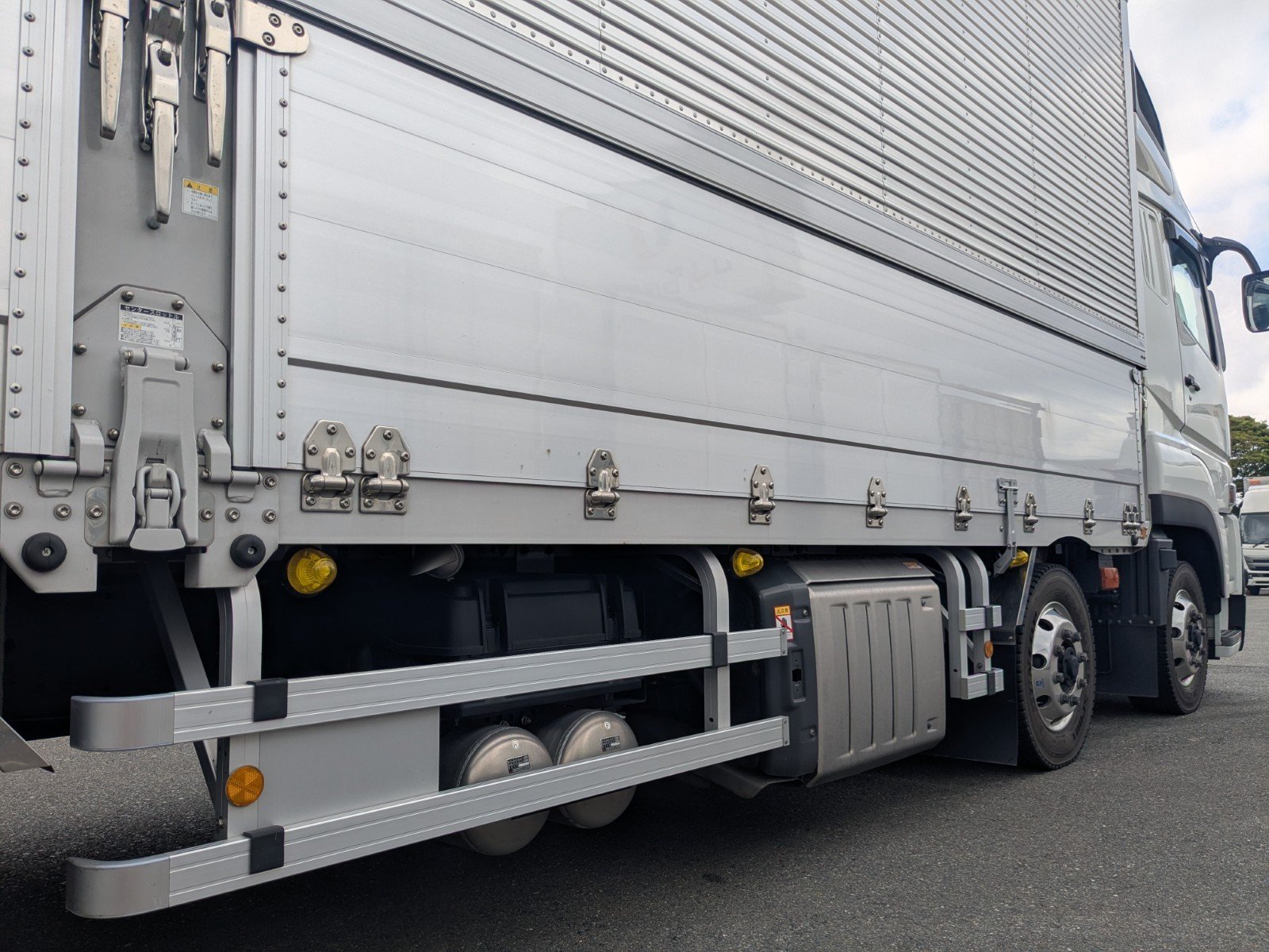 vehicle_image_20260508153618E2nDm6y1uR.jpg