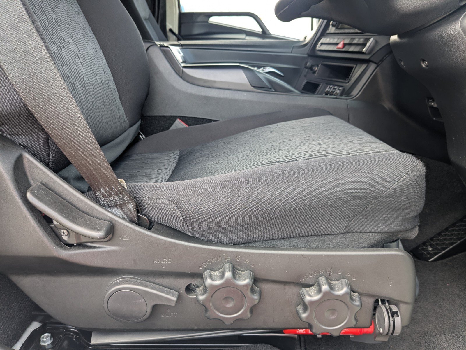 vehicle_image_20260508152930Crmh8aHSTm.jpg