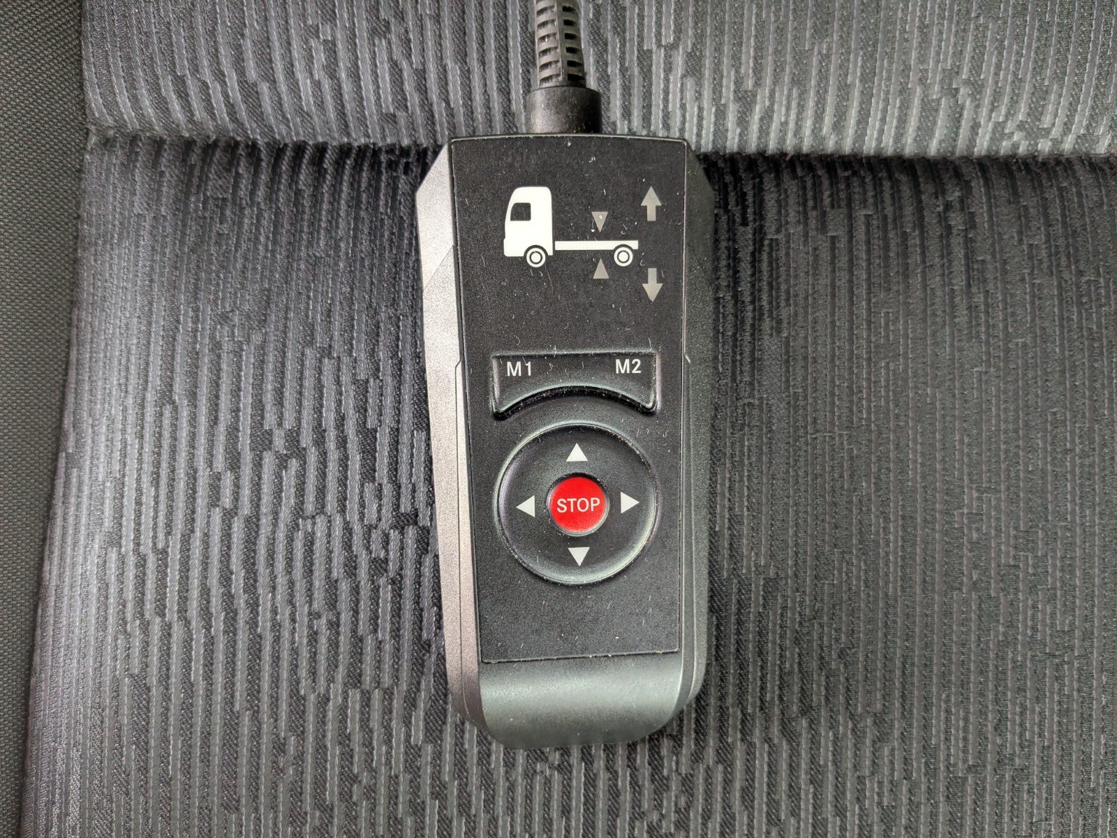 vehicle_image_20260508152930EHNypEY4r5.jpg