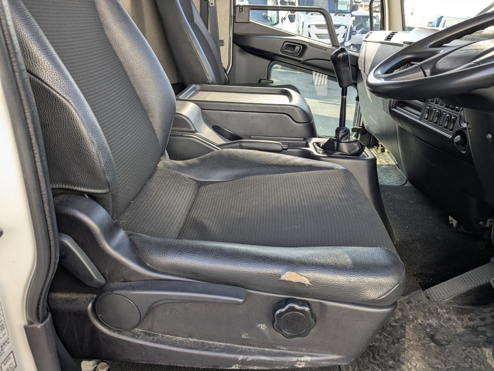 vehicle_image_20251222132656wiZ02D1bVz.jpg