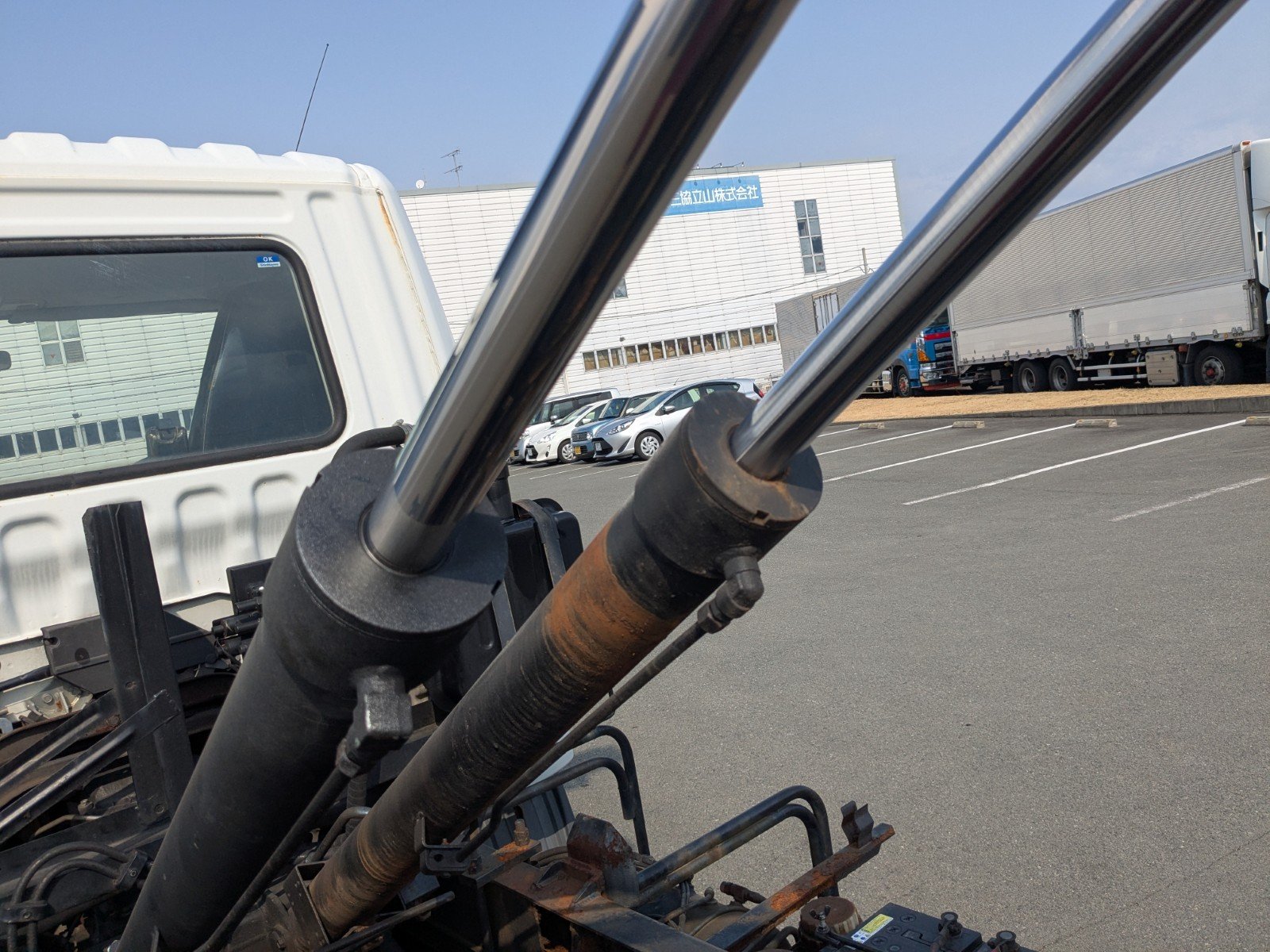 vehicle_image_20260212102921Y73BSoSJCp.jpg