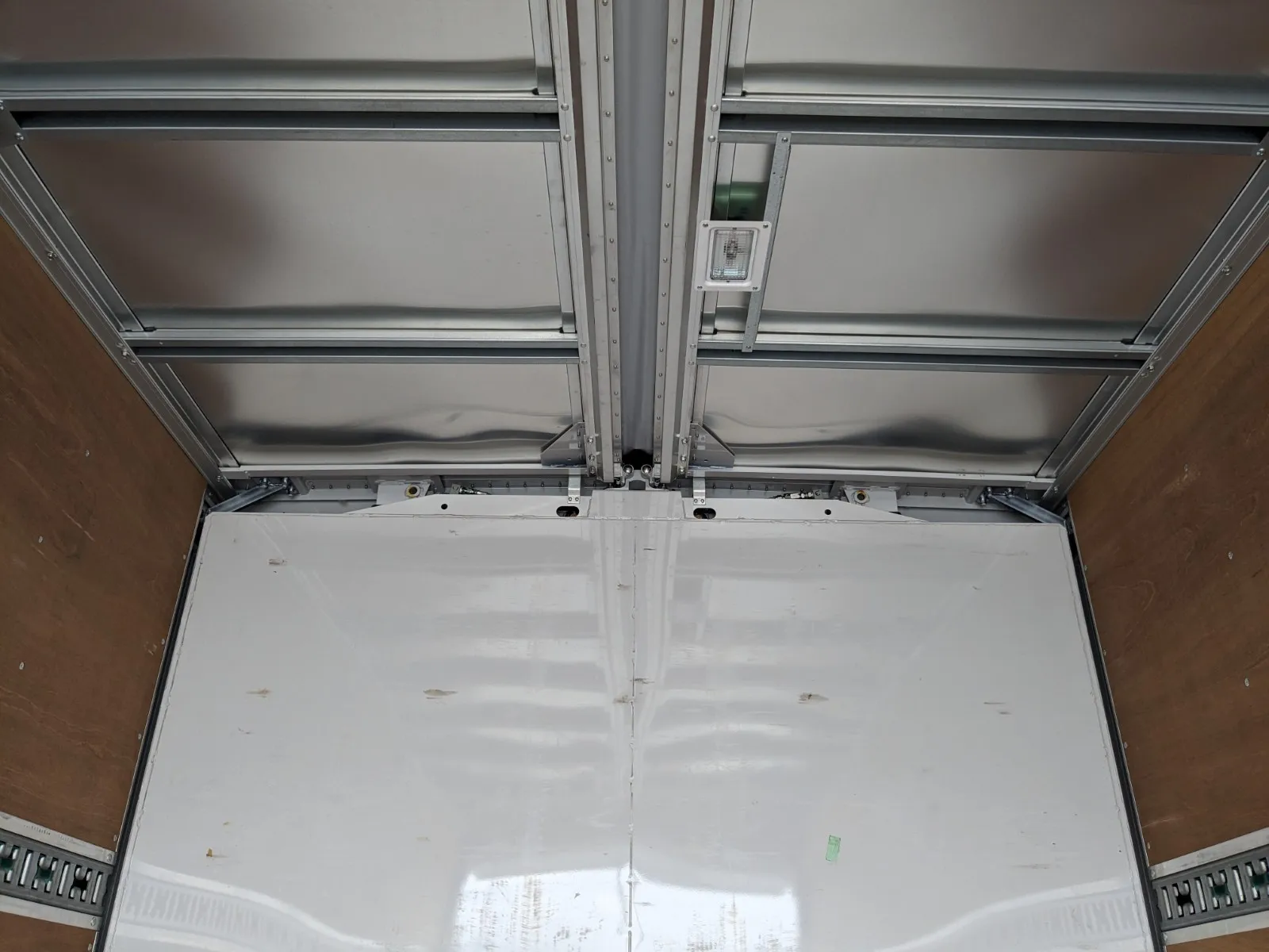 vehicle_image_20260708114309nU6uoM6cR7.webp