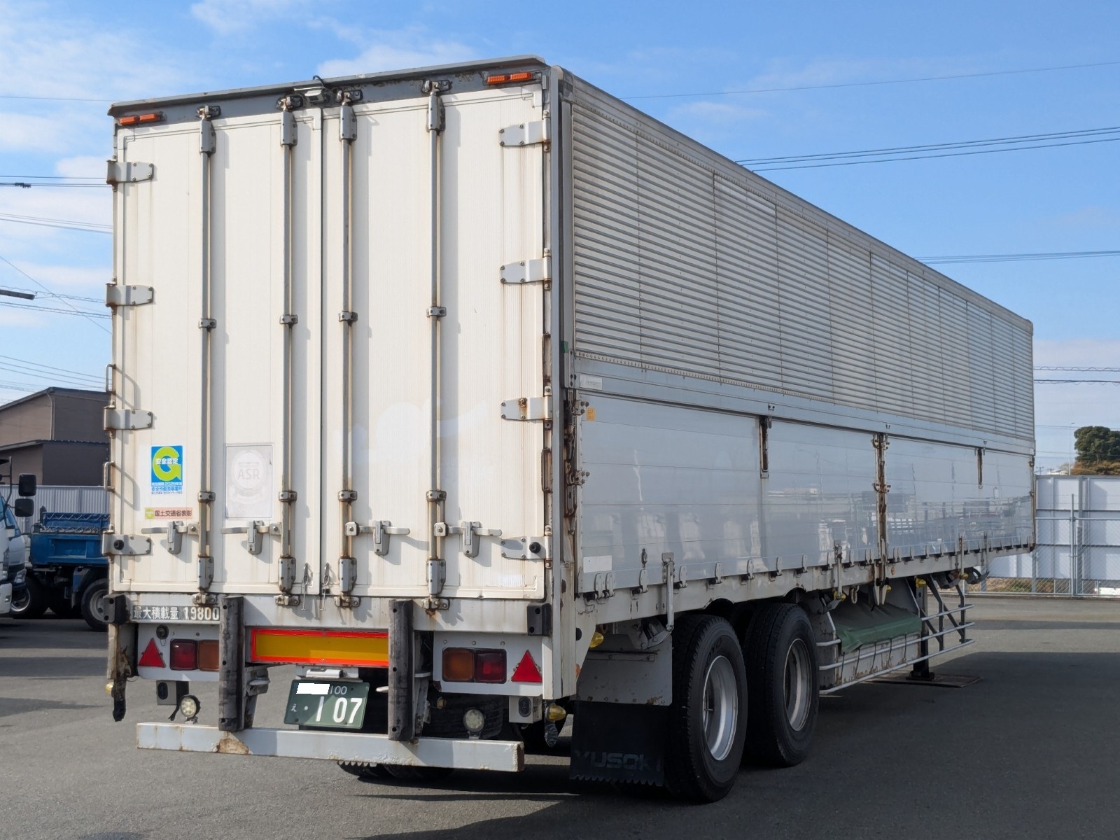 vehicle_image_20251209085733AkRb45dP4J.jpg